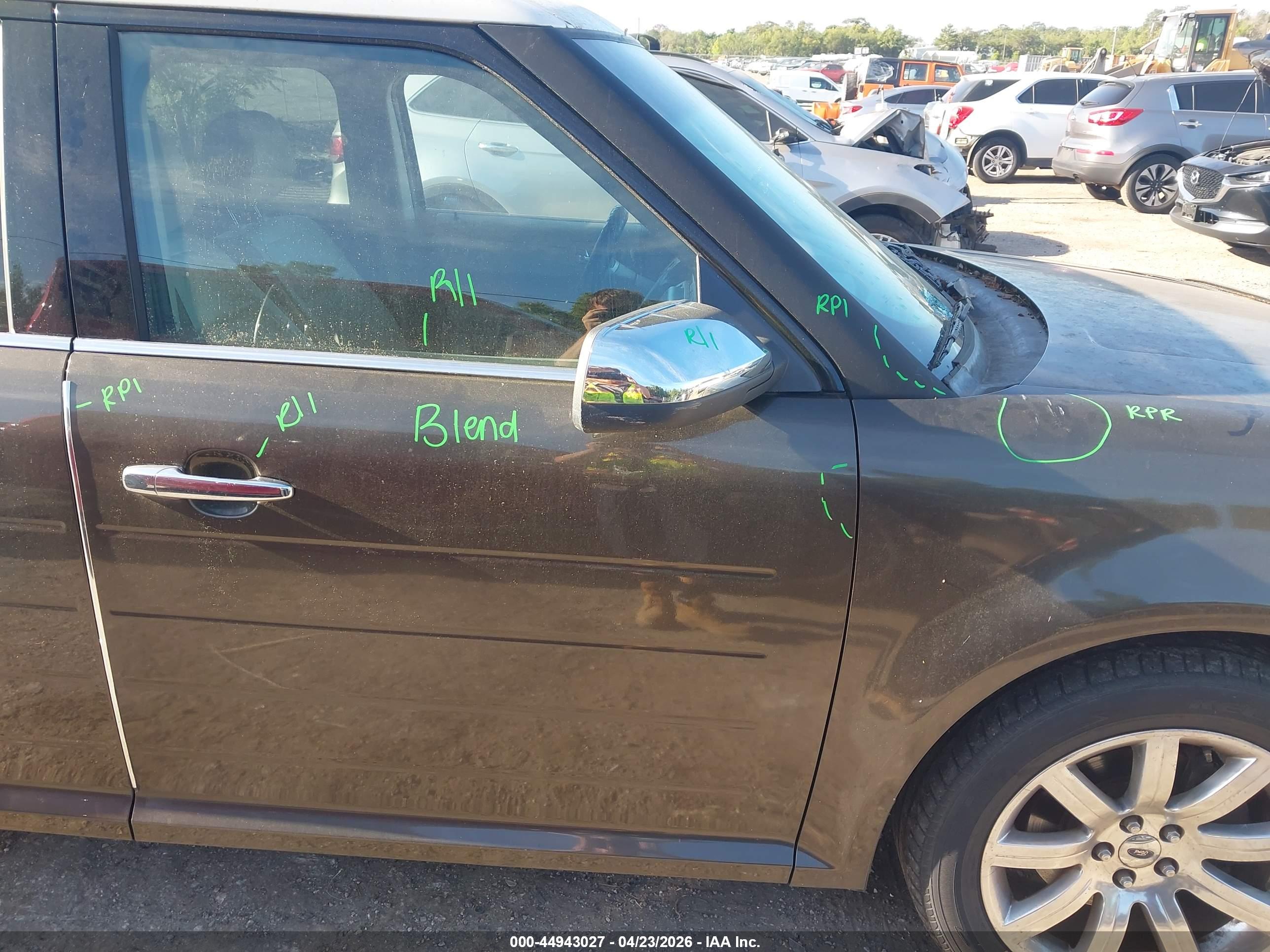 FORD FLEX image 6