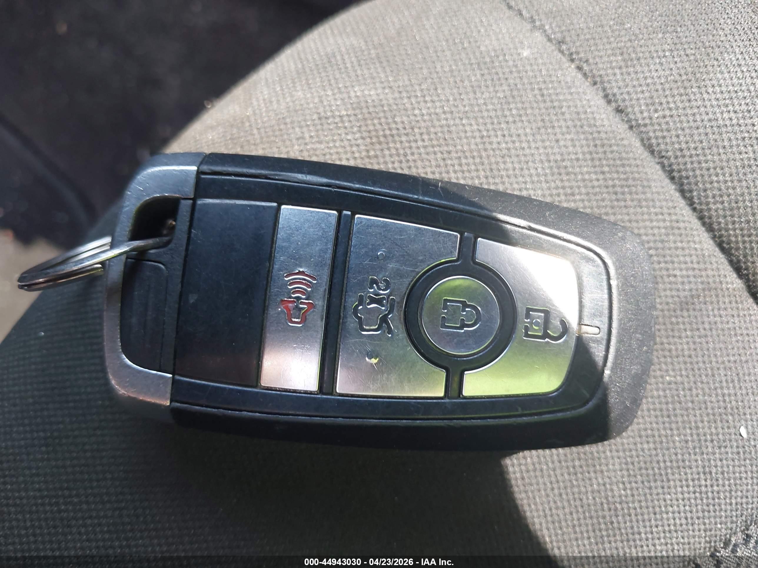 FORD FUSION image 11