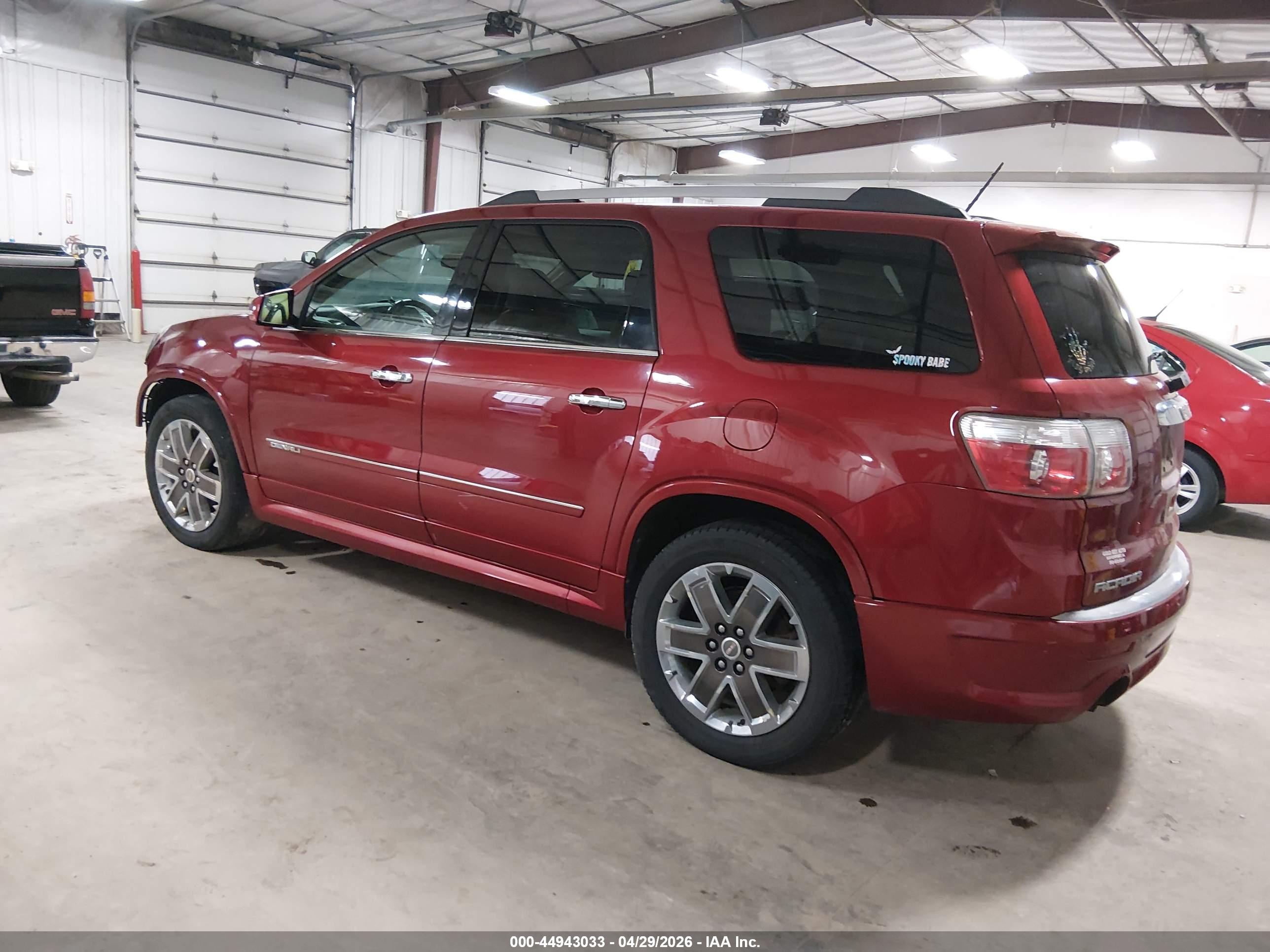 GMC ACADIA image 3