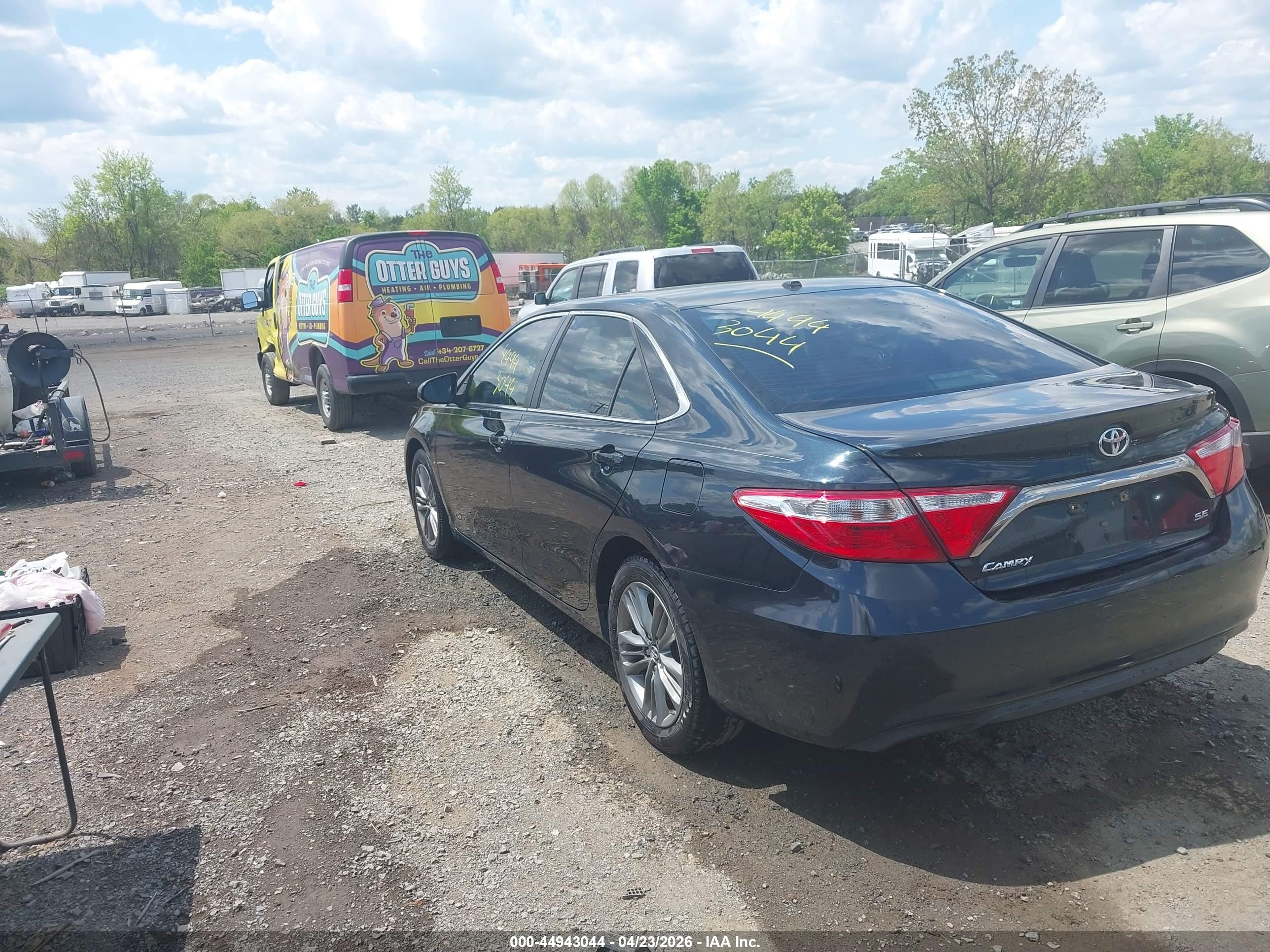 TOYOTA CAMRY image 3