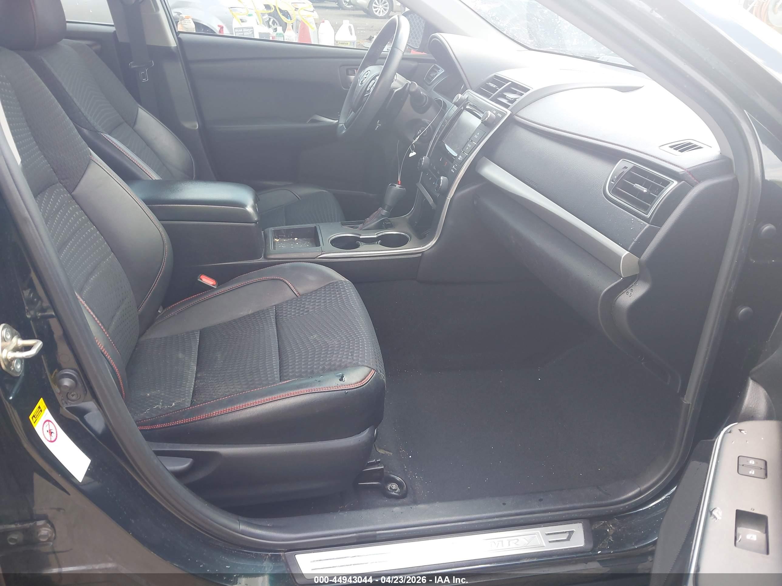 TOYOTA CAMRY image 5