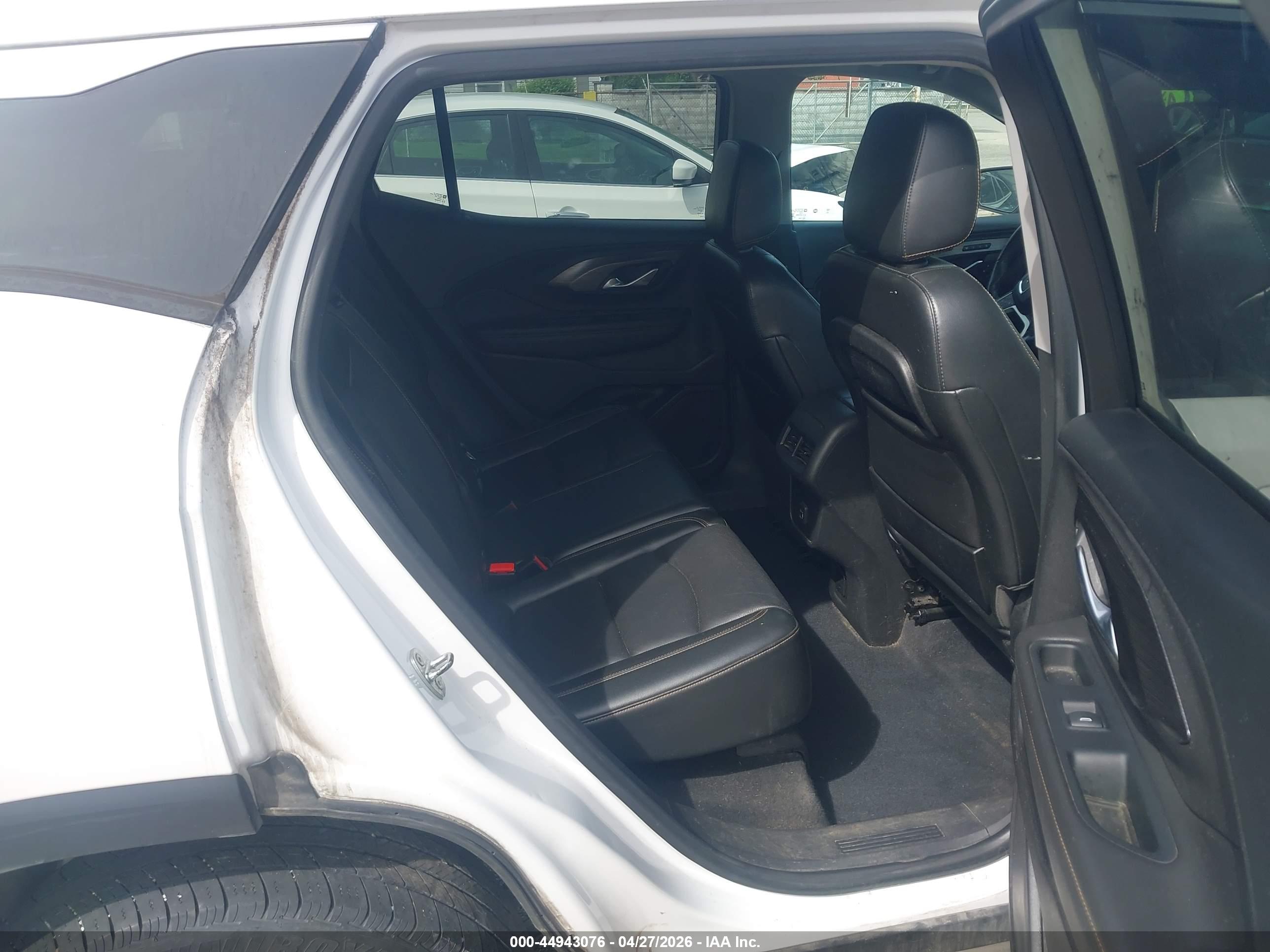 GMC TERRAIN image 8