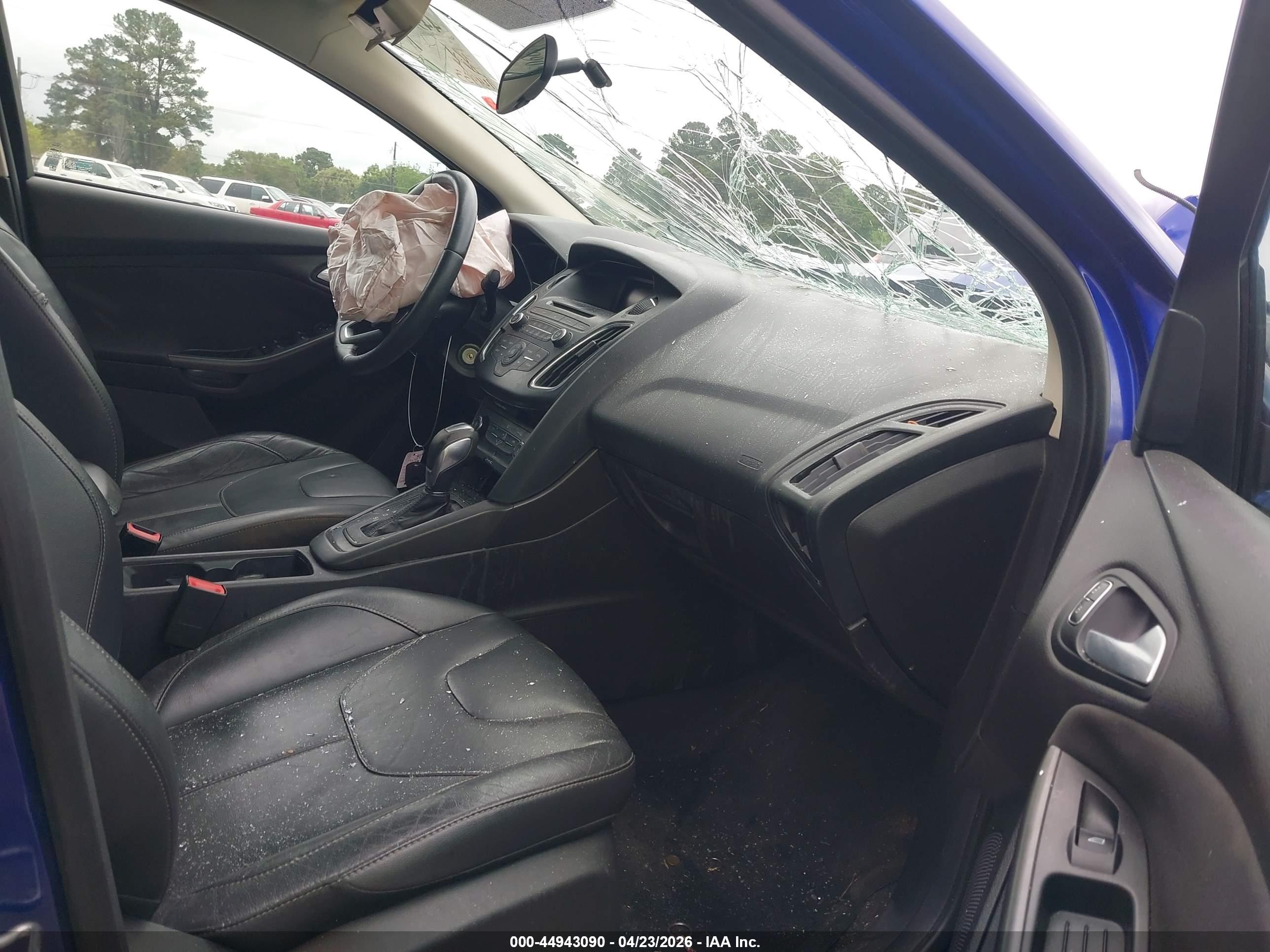 FORD FOCUS image 5