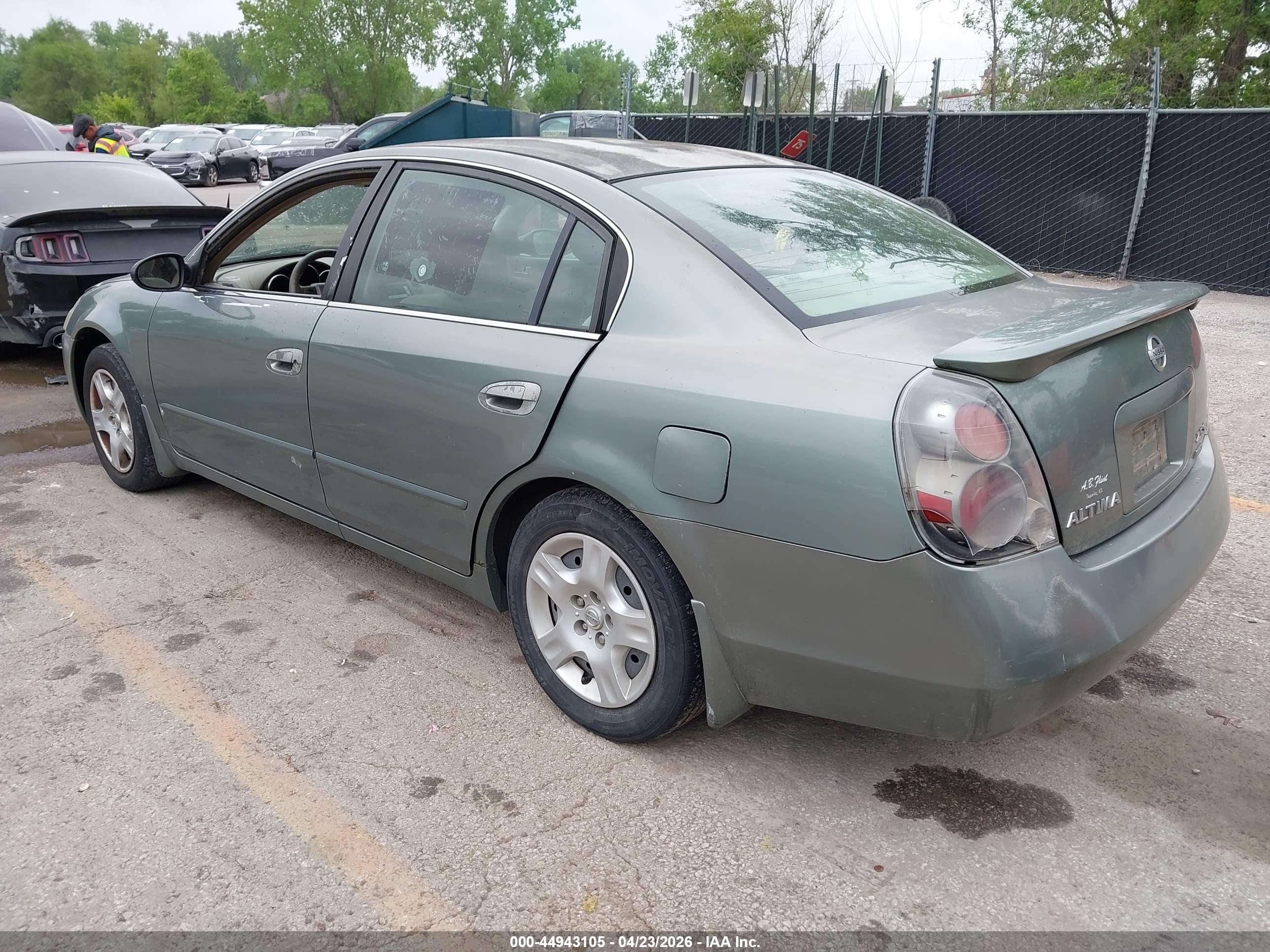 NISSAN ALTIMA image 3