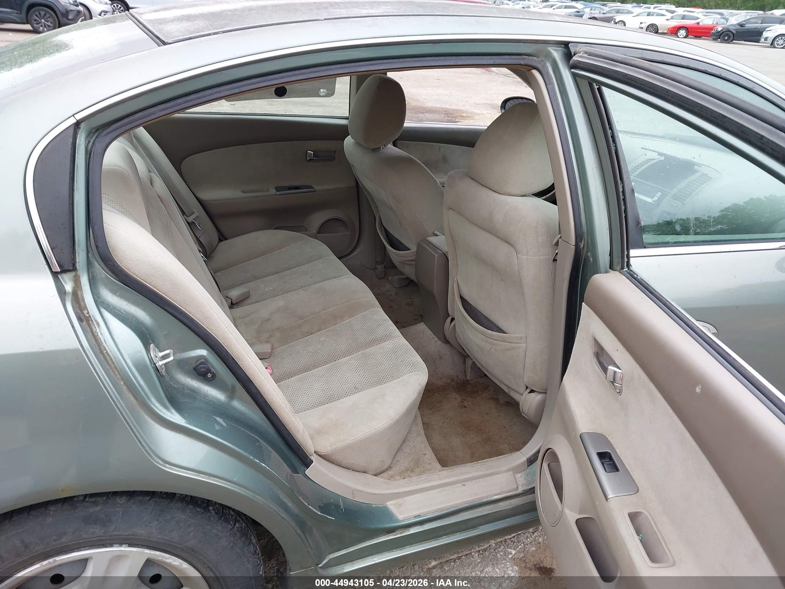 NISSAN ALTIMA image 8