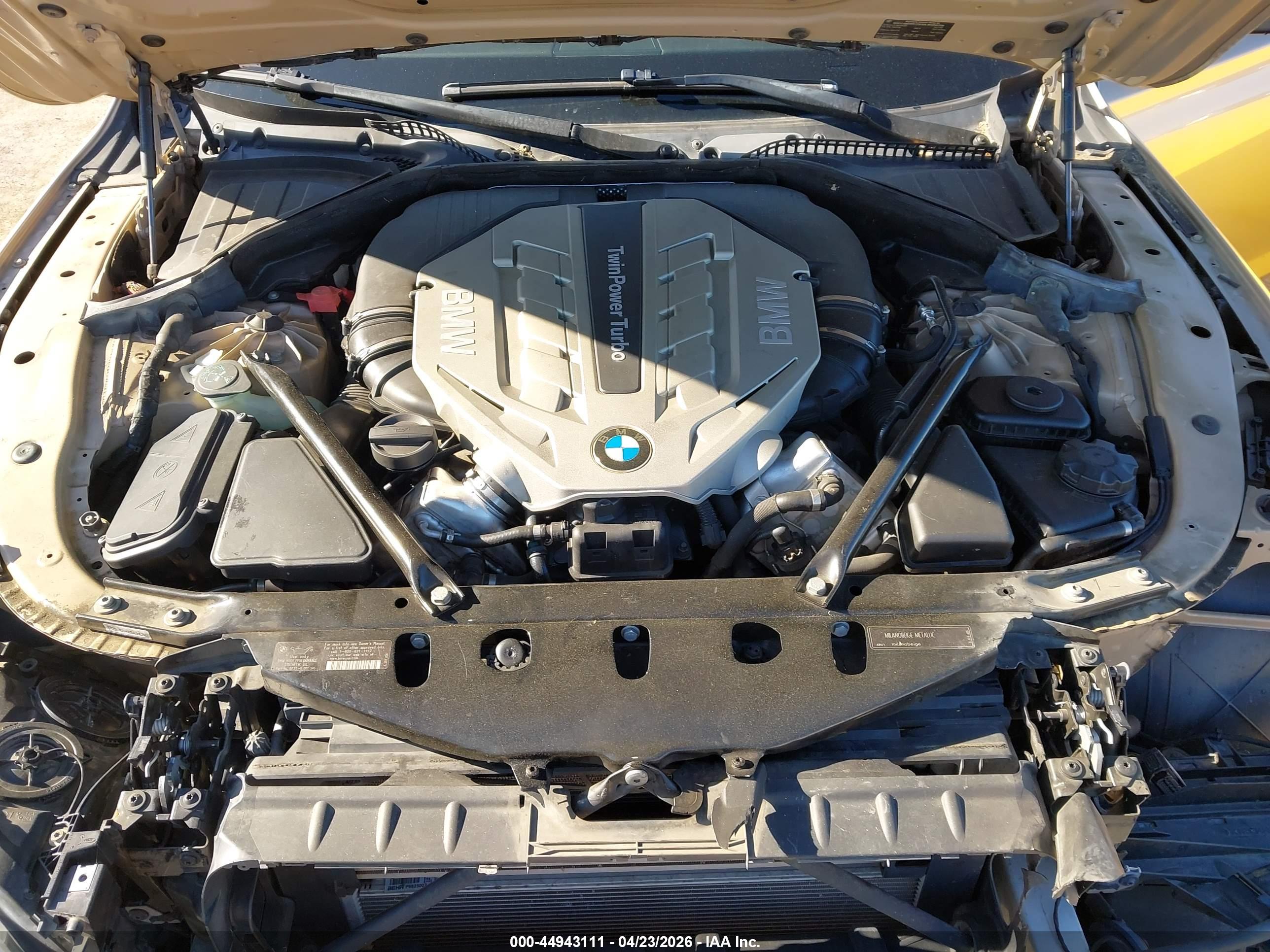 BMW 750I image 10
