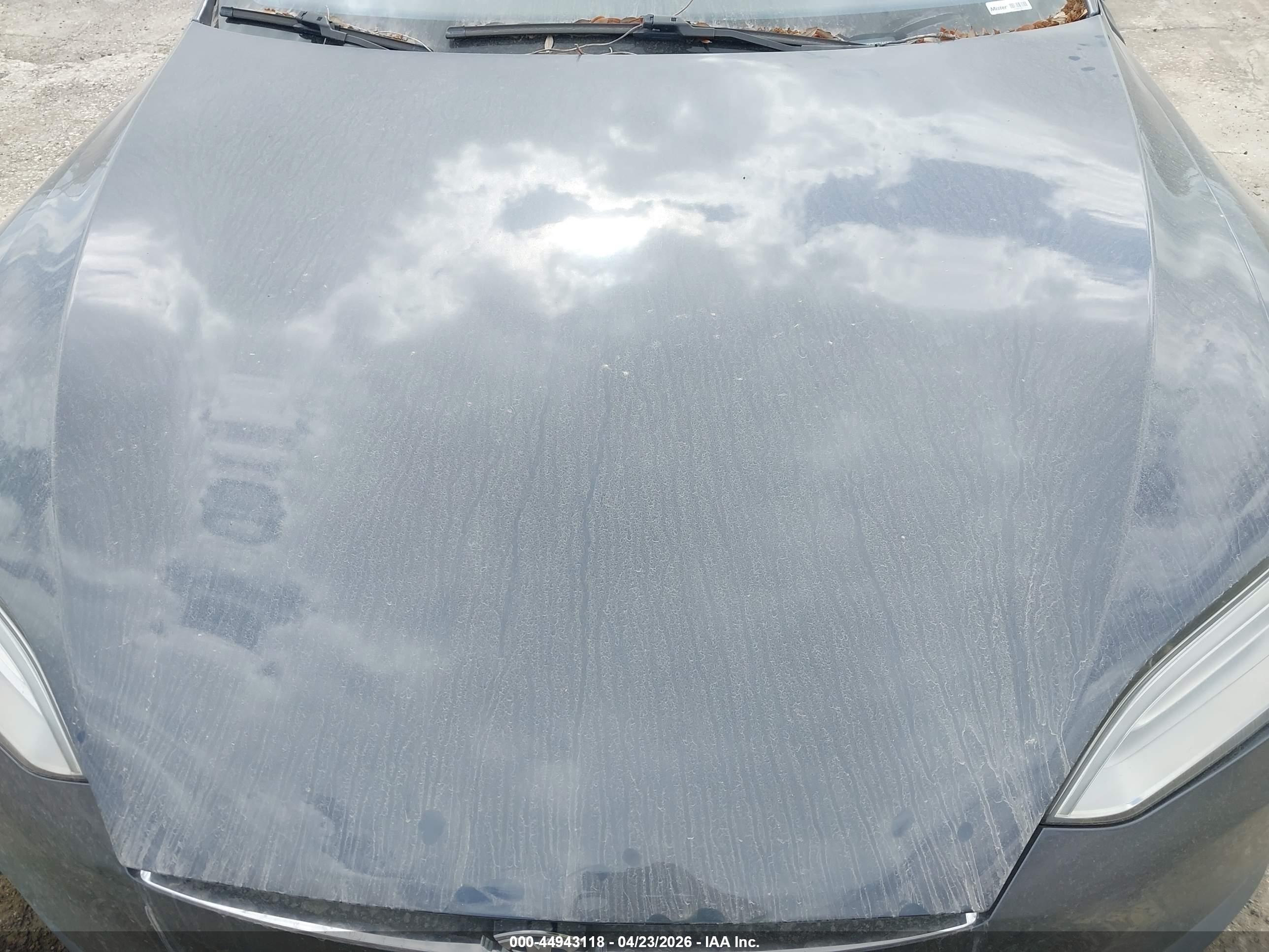 TESLA MODEL image 10