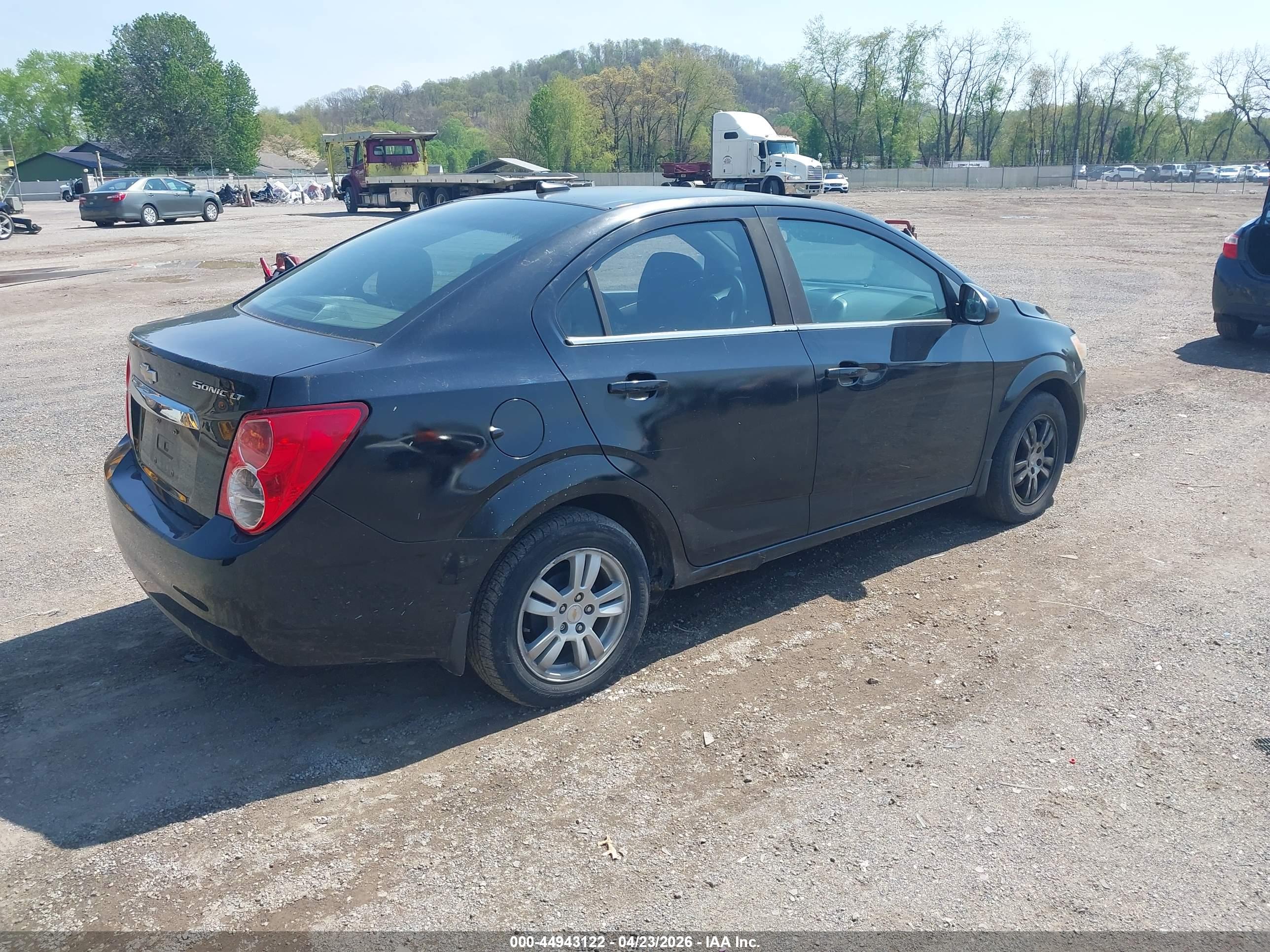 CHEVROLET SONIC image 4