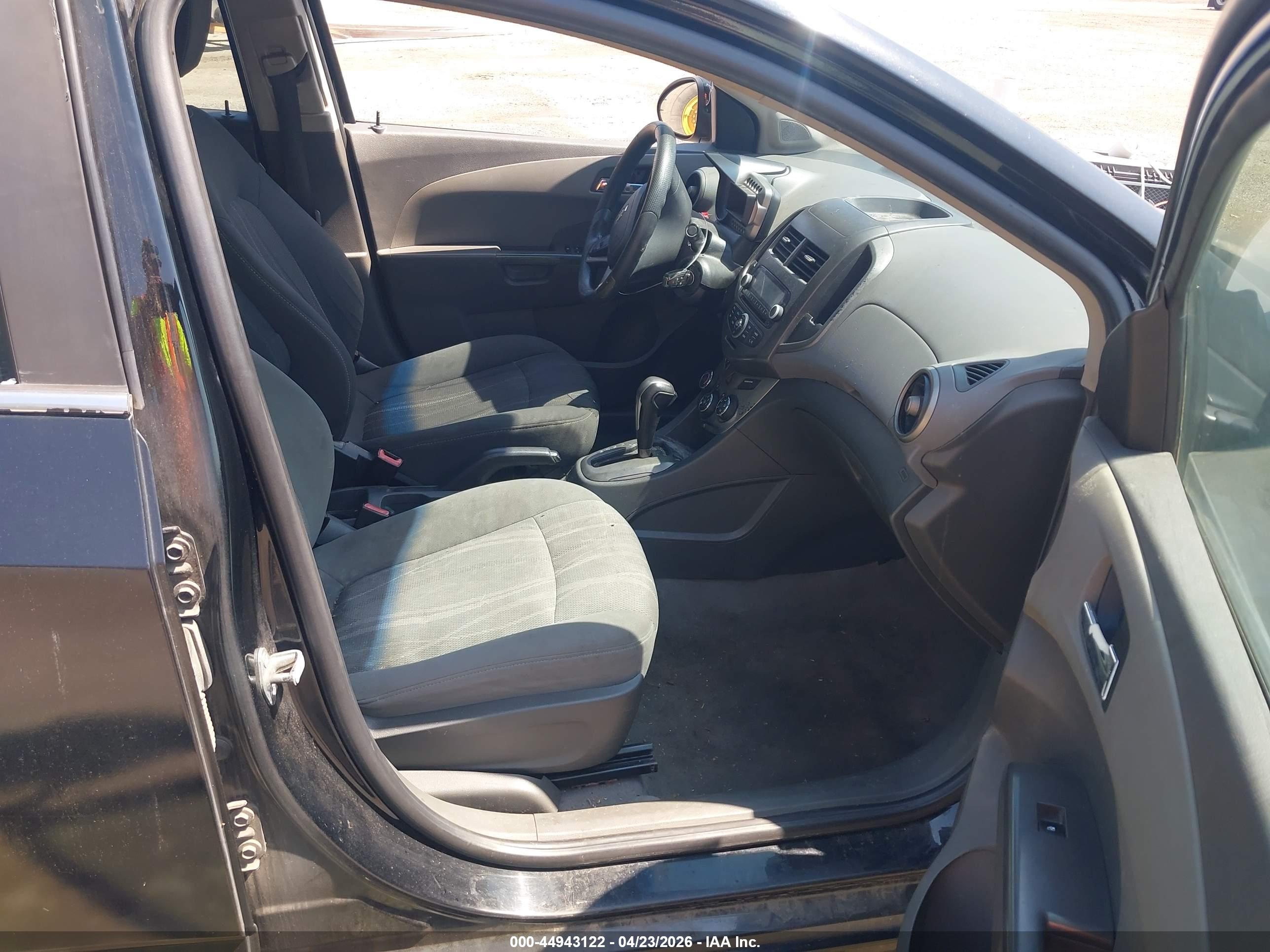 CHEVROLET SONIC image 5