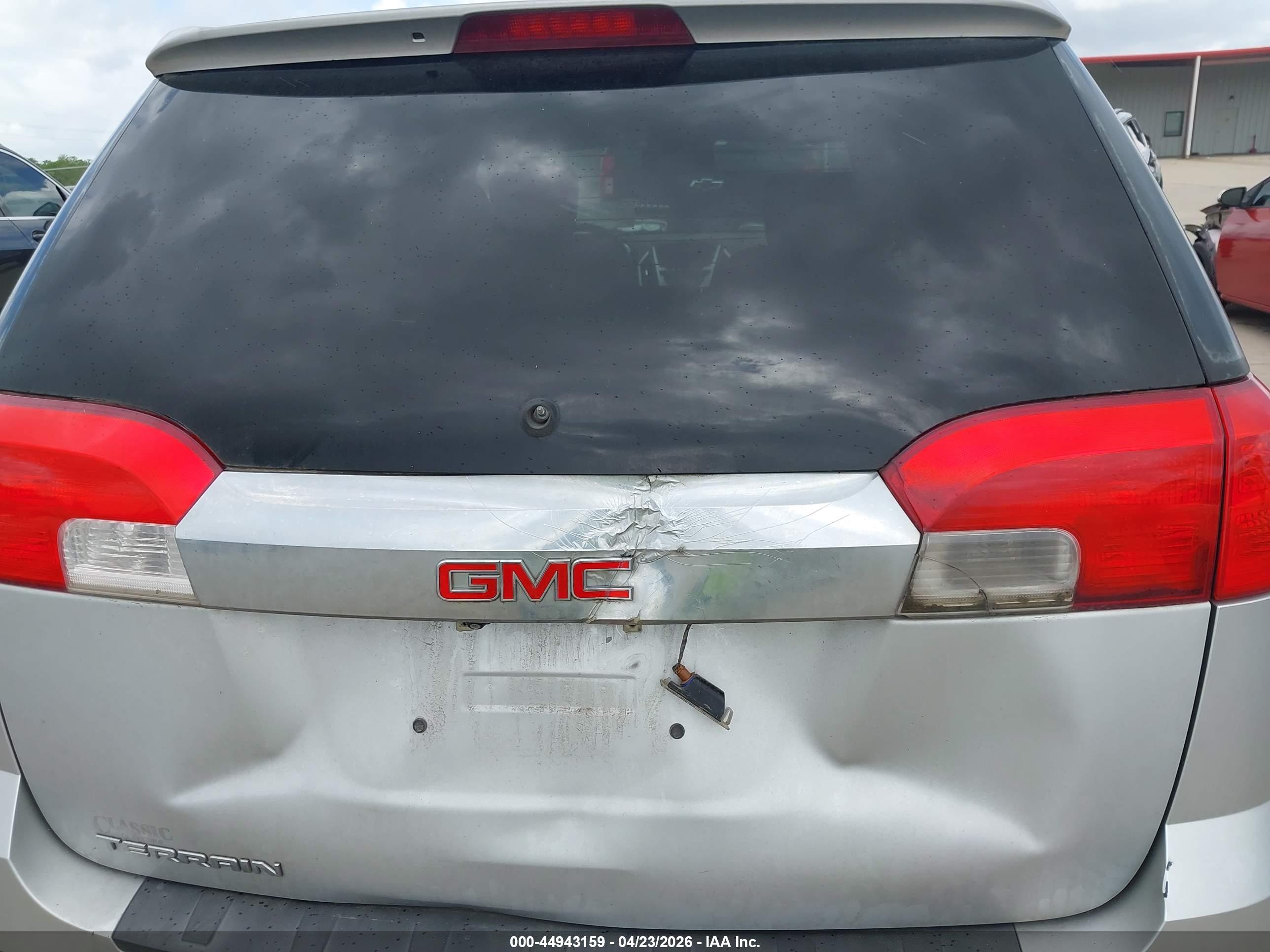 GMC TERRAIN image 6