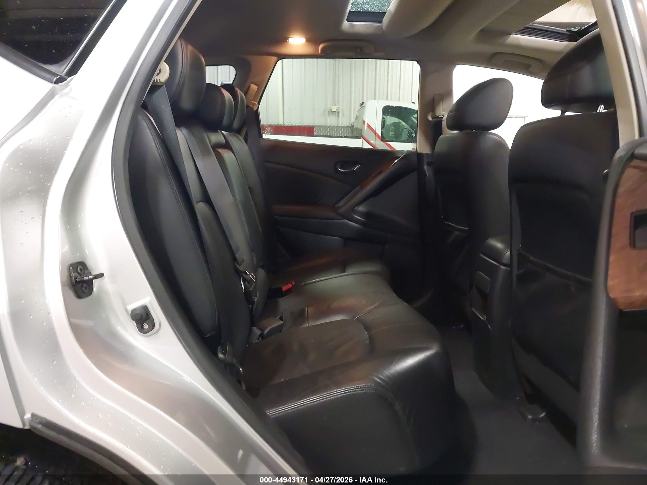 NISSAN MURANO image 8