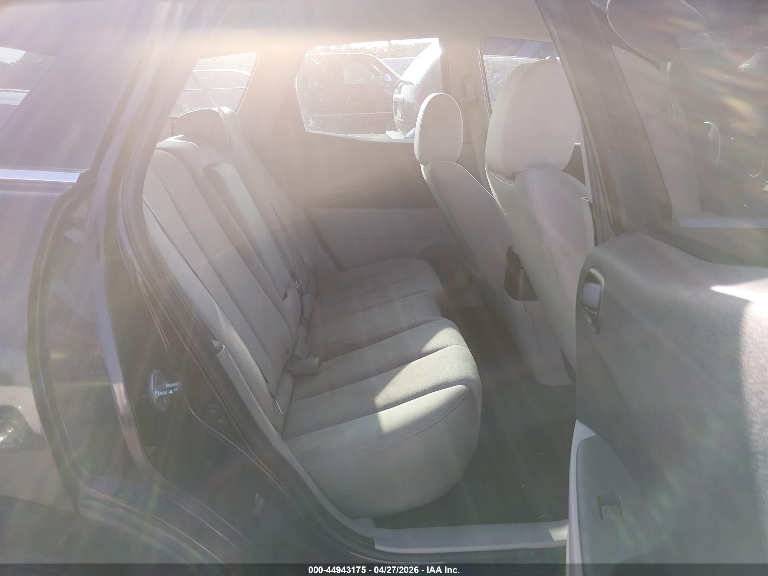 MAZDA CX-7 image 8