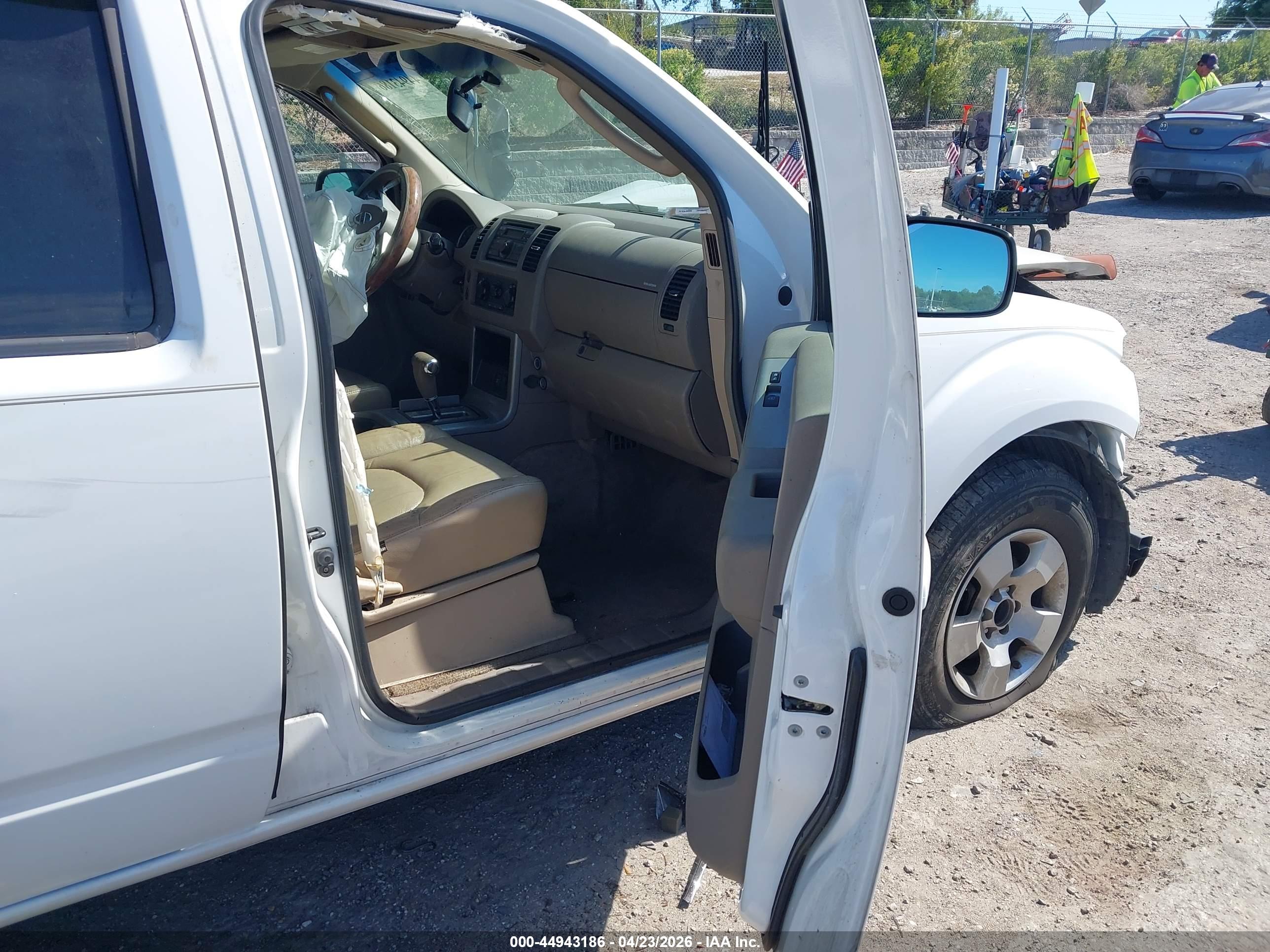 NISSAN PATHFINDER image 5