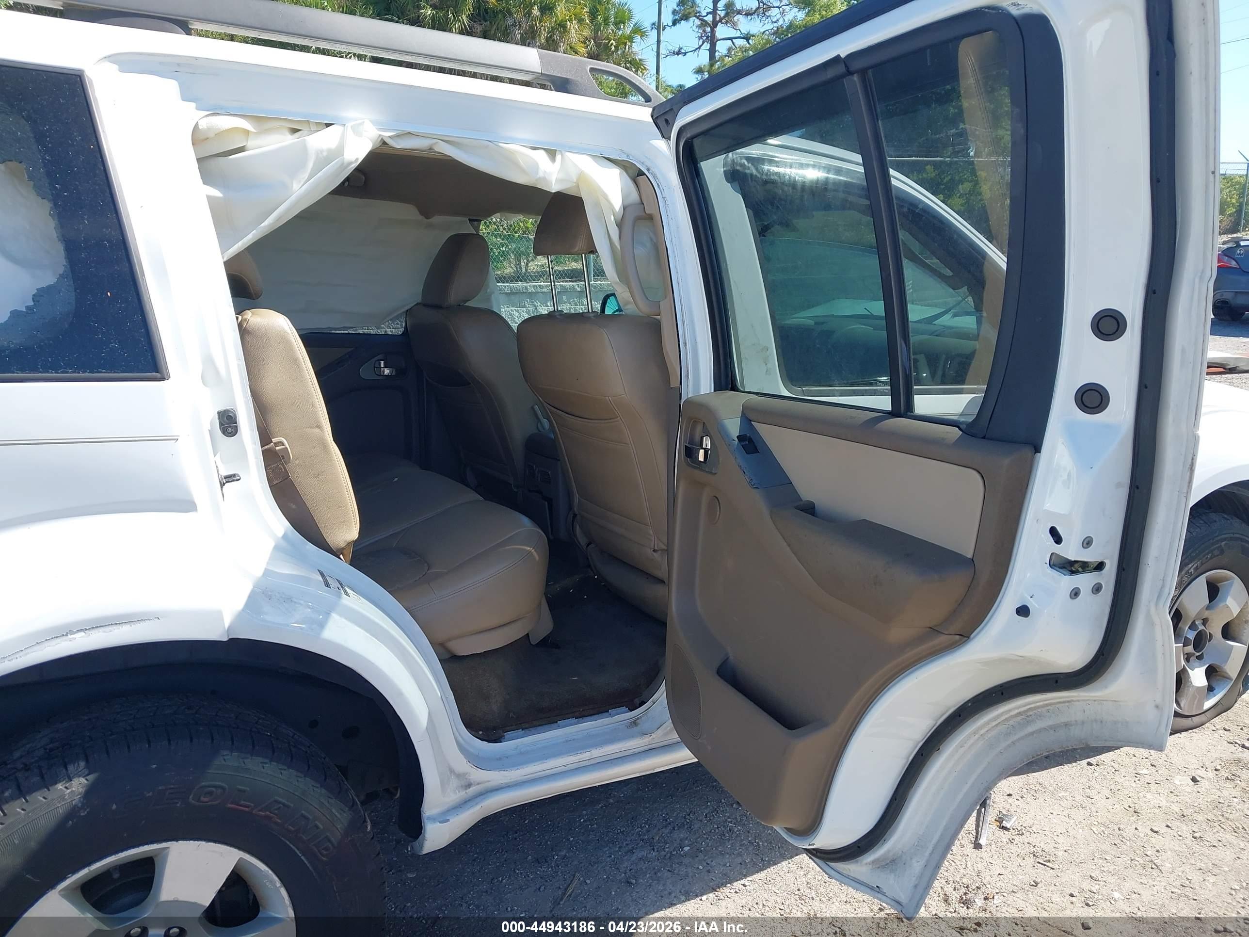 NISSAN PATHFINDER image 8