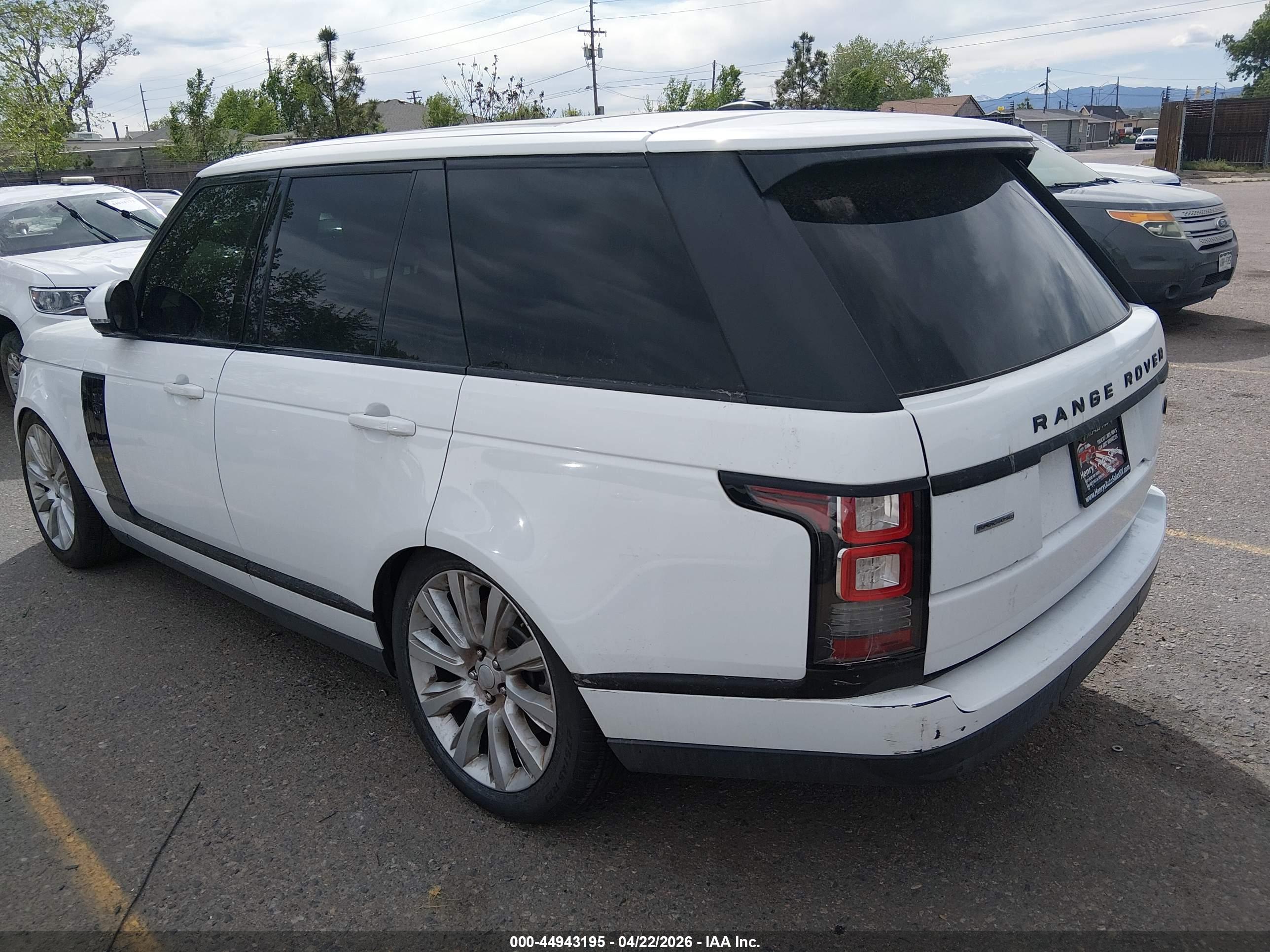 LAND ROVER image 3