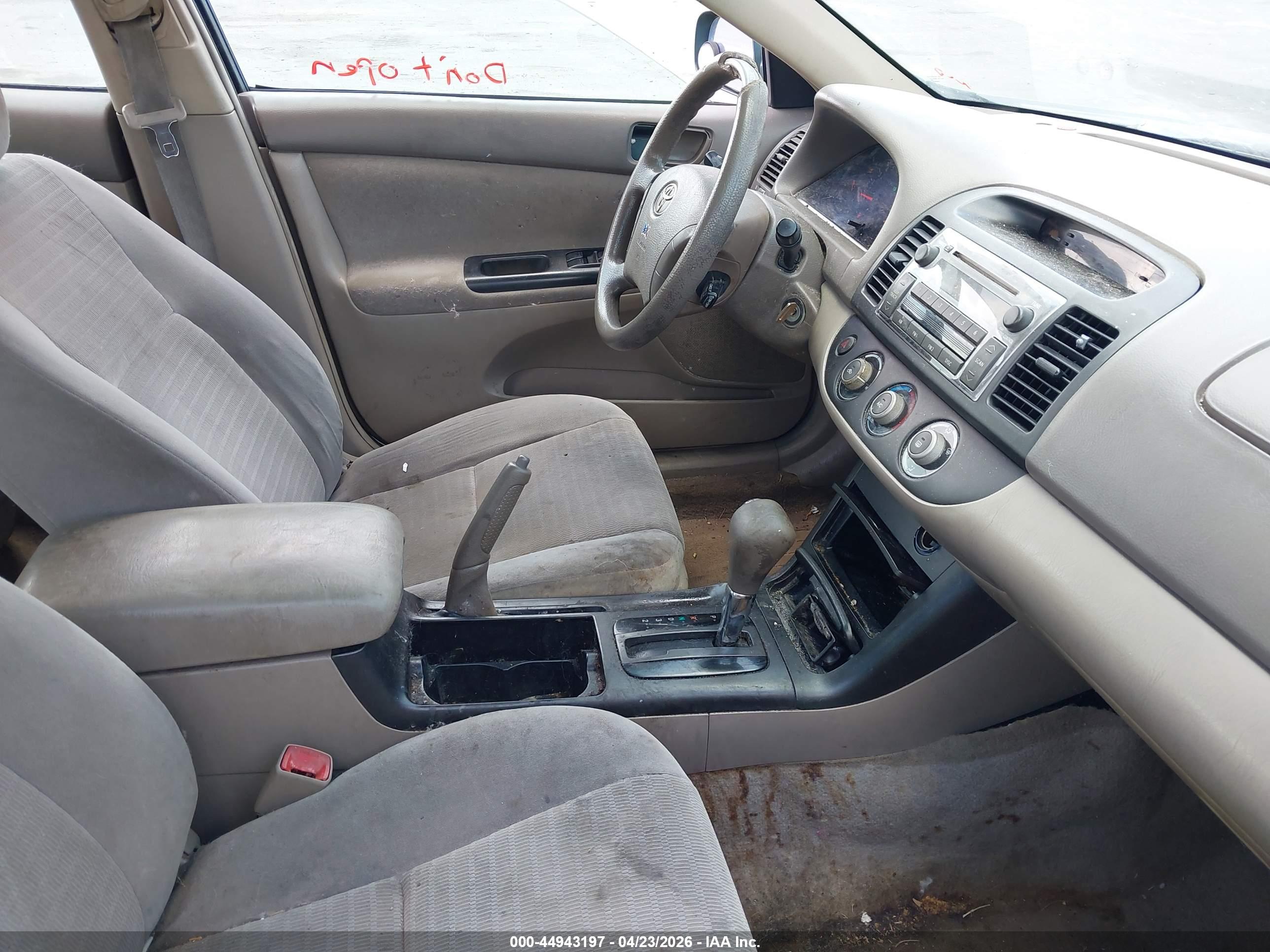 TOYOTA CAMRY image 5
