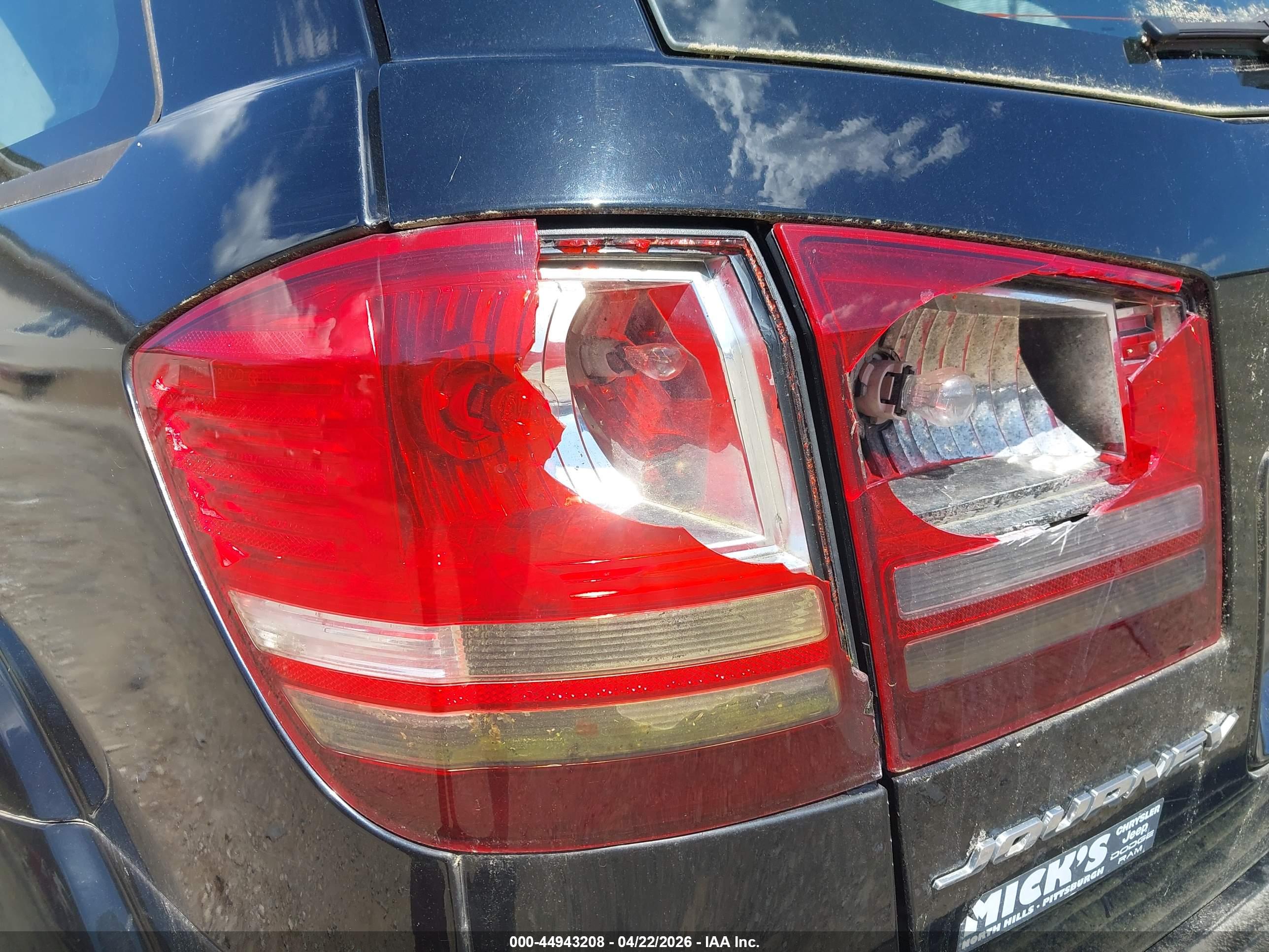 DODGE JOURNEY image 6