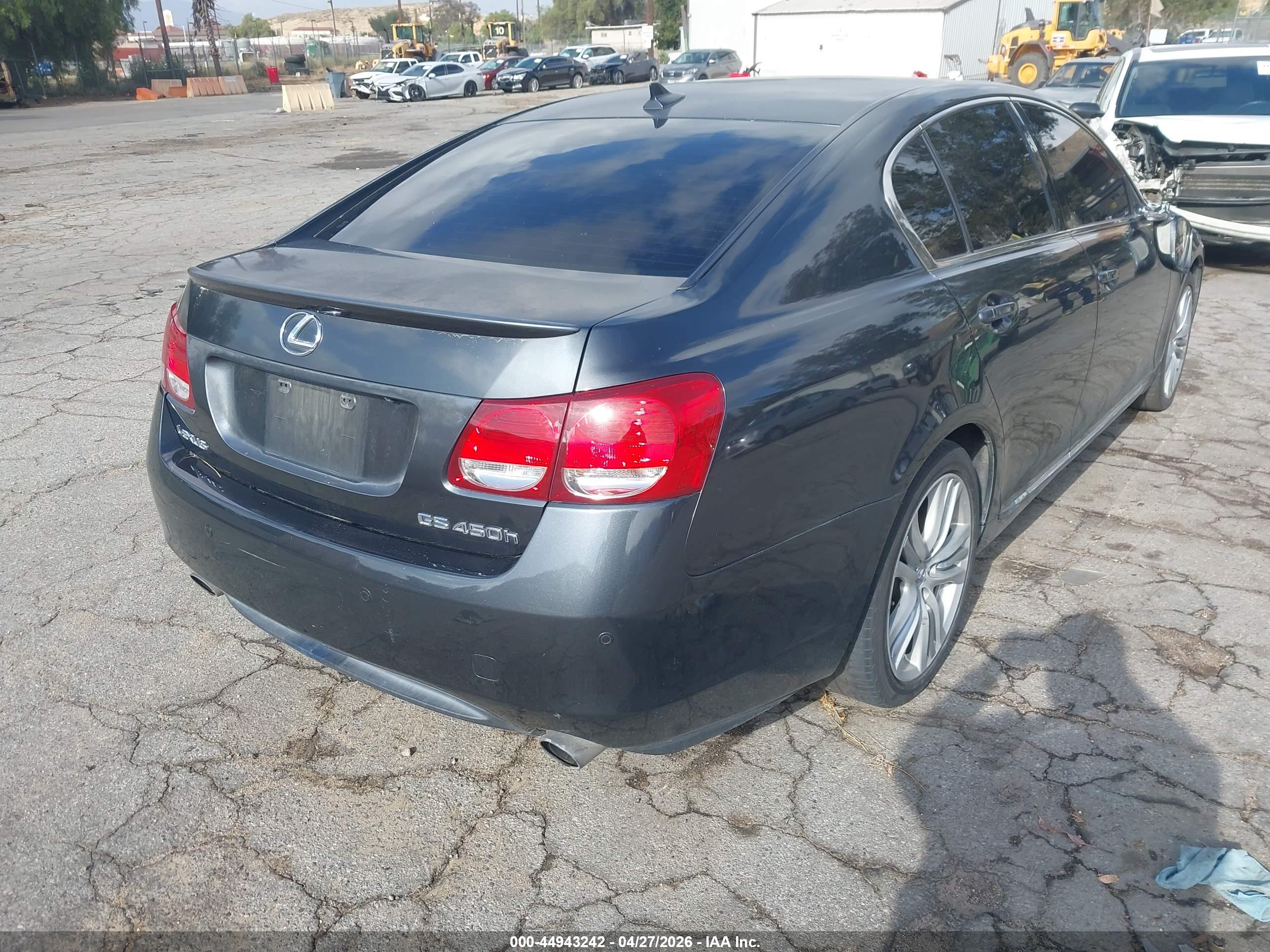 LEXUS GS image 4
