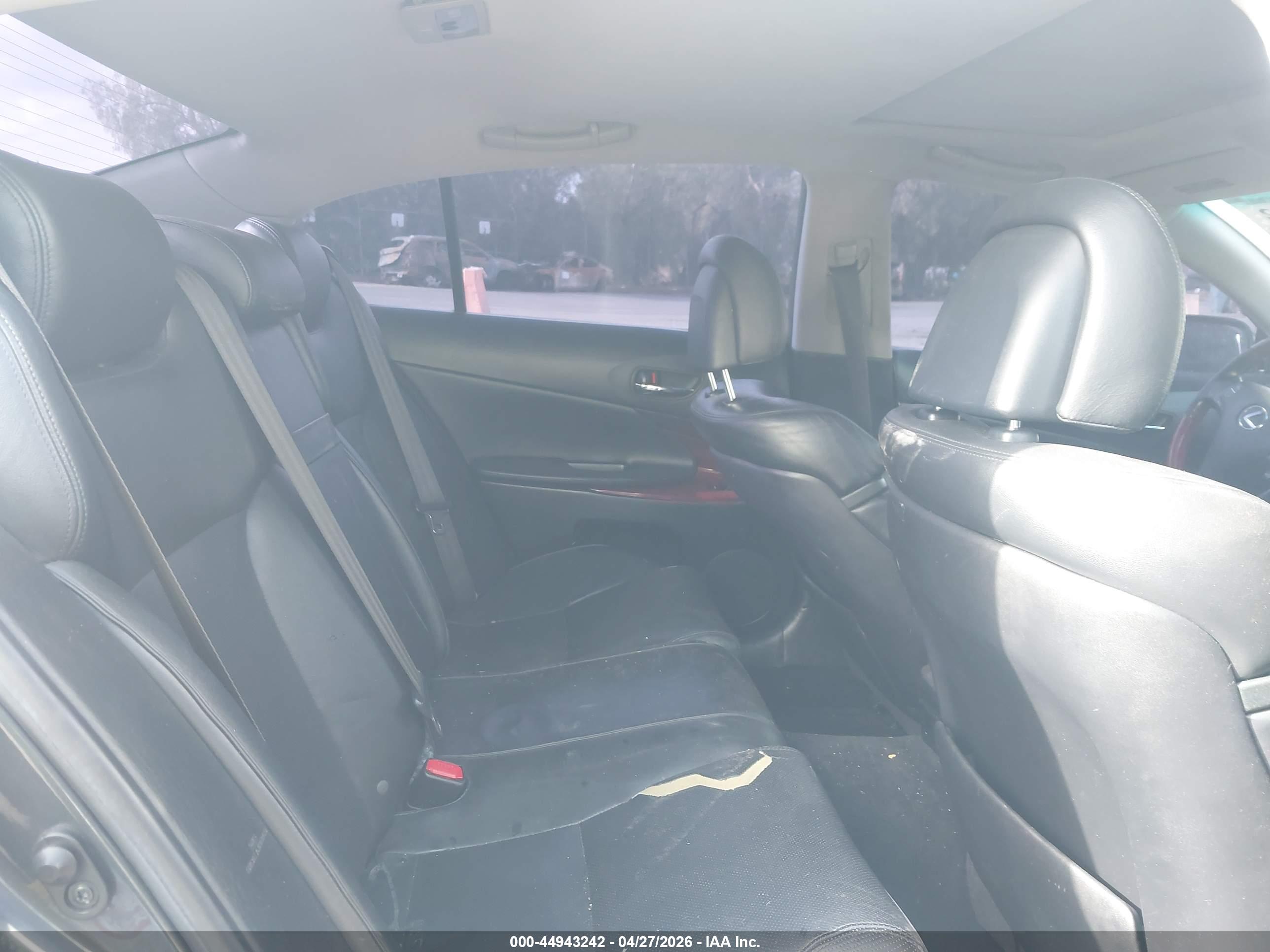LEXUS GS image 8
