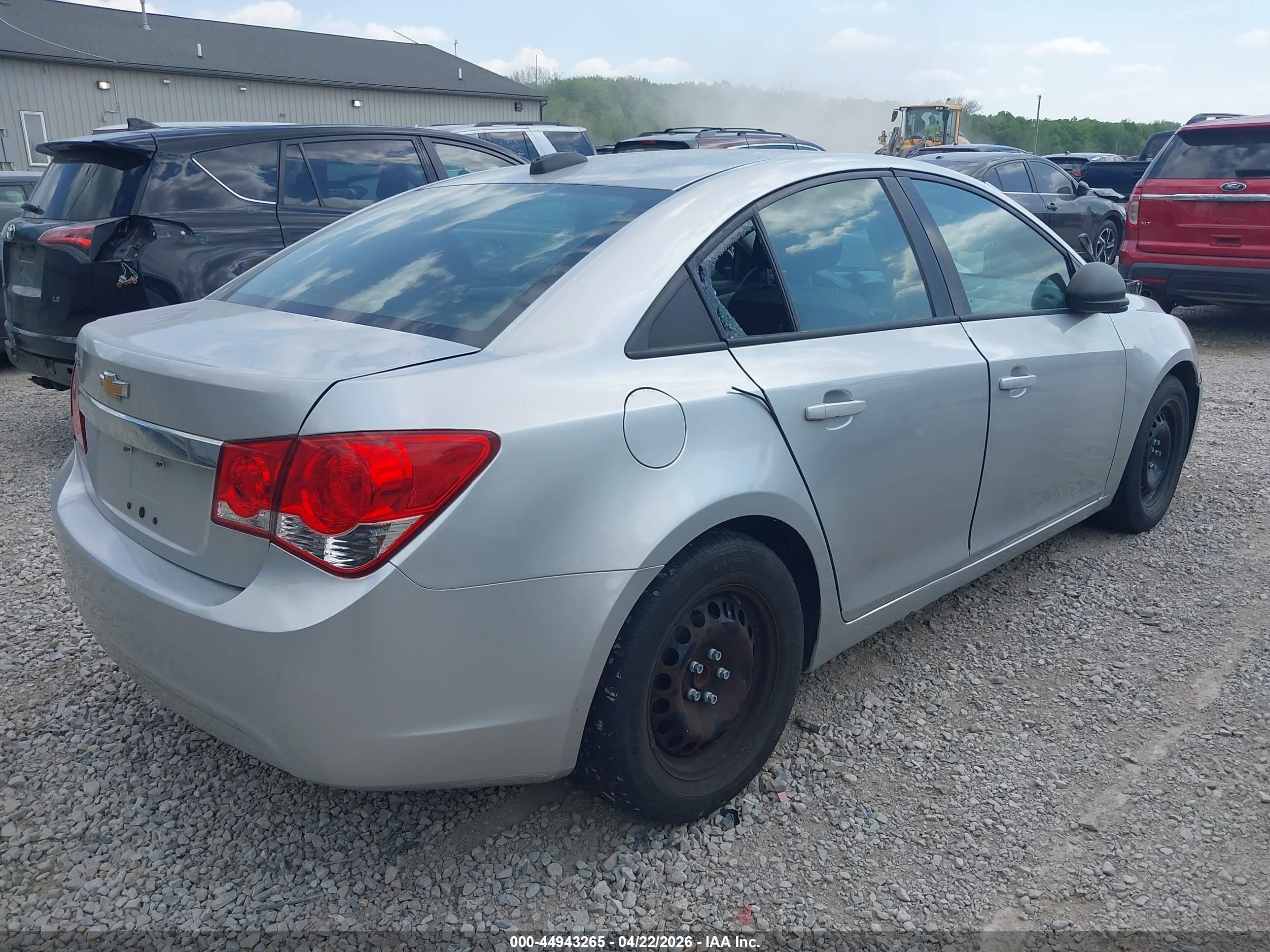 CHEVROLET CRUZE image 4