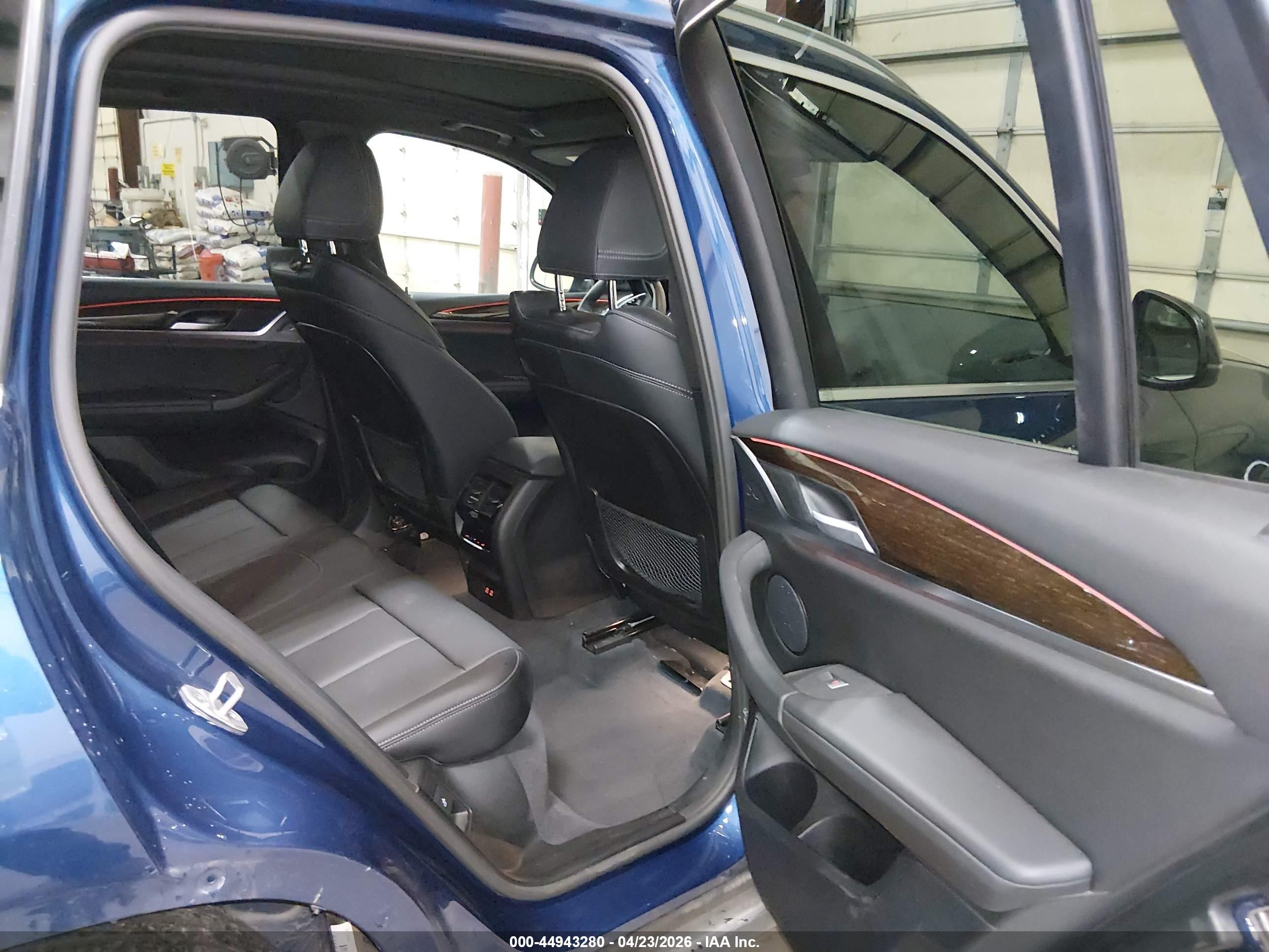 BMW X3 image 8