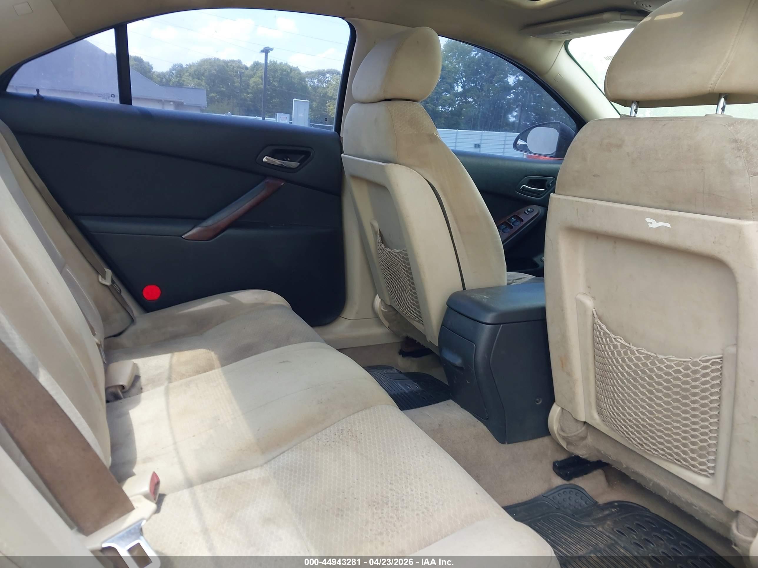 PONTIAC G6 image 8