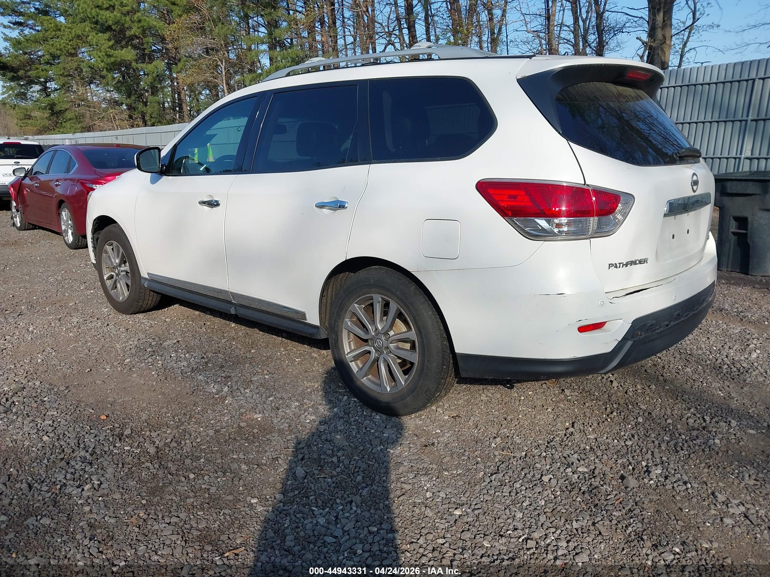 NISSAN PATHFINDER image 3
