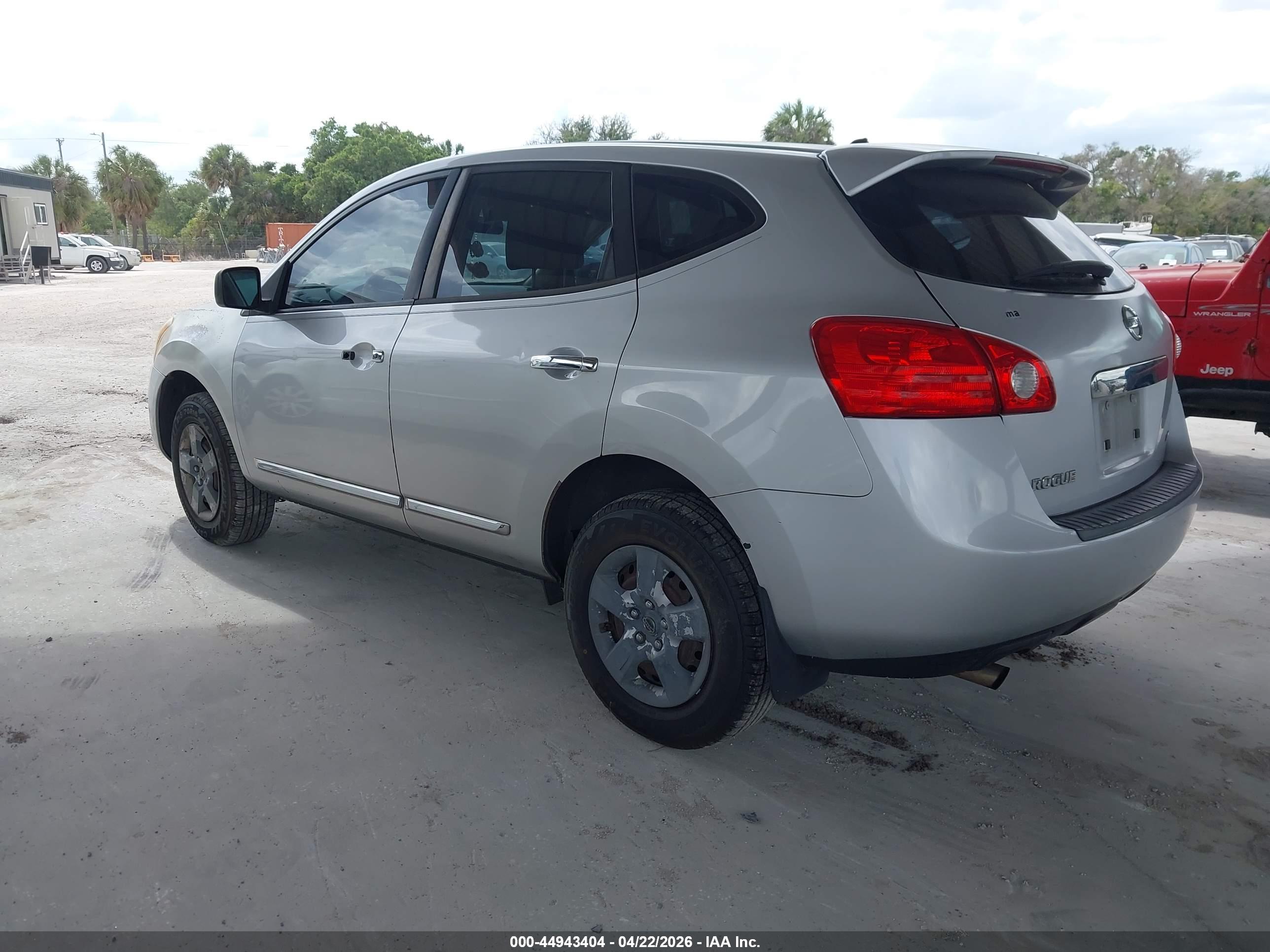 NISSAN ROGUE image 3