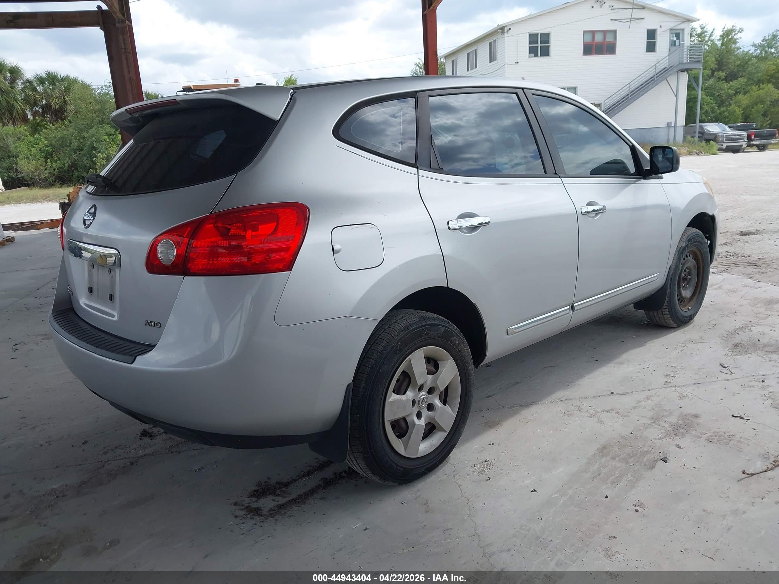 NISSAN ROGUE image 4