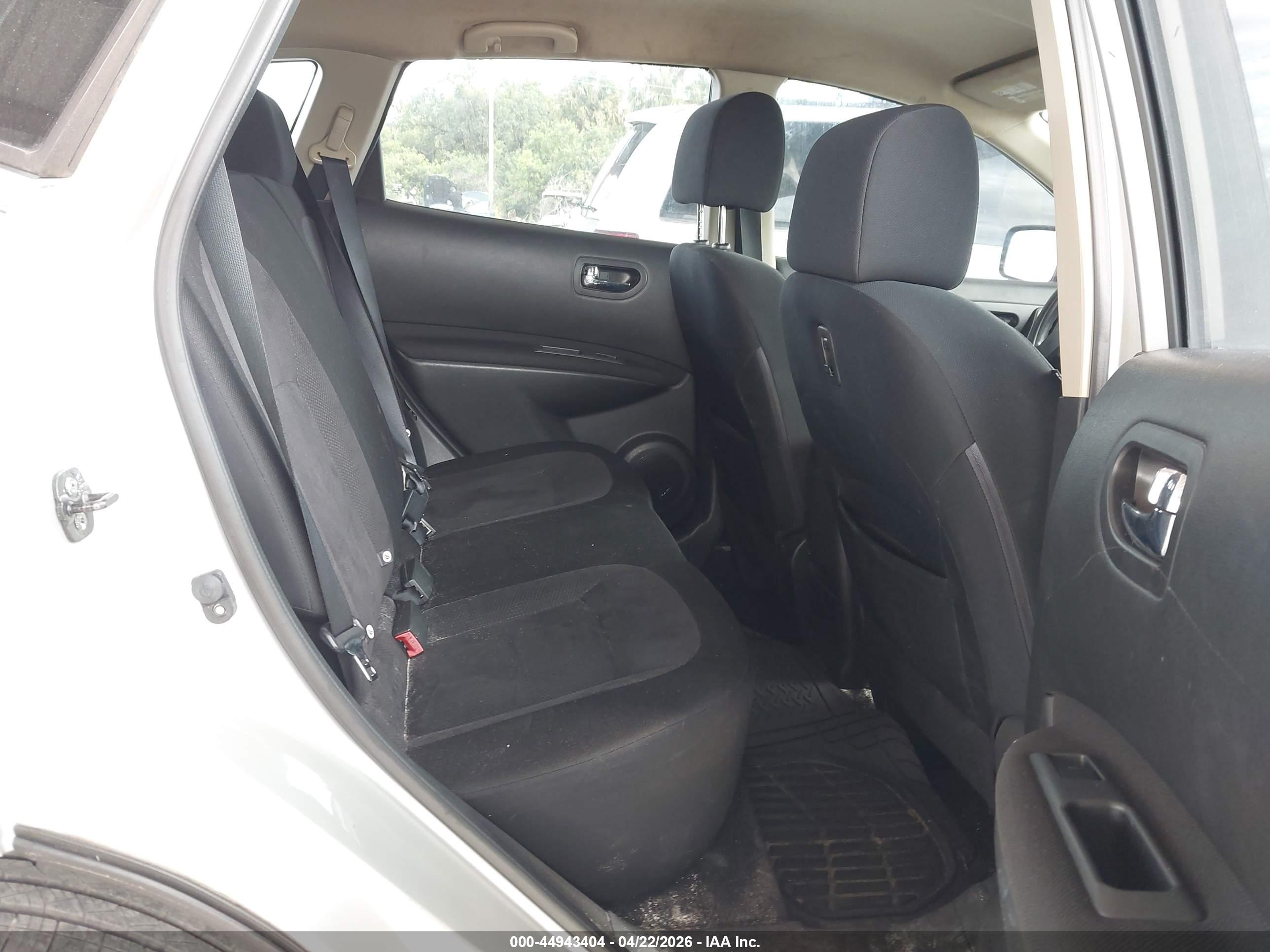 NISSAN ROGUE image 8