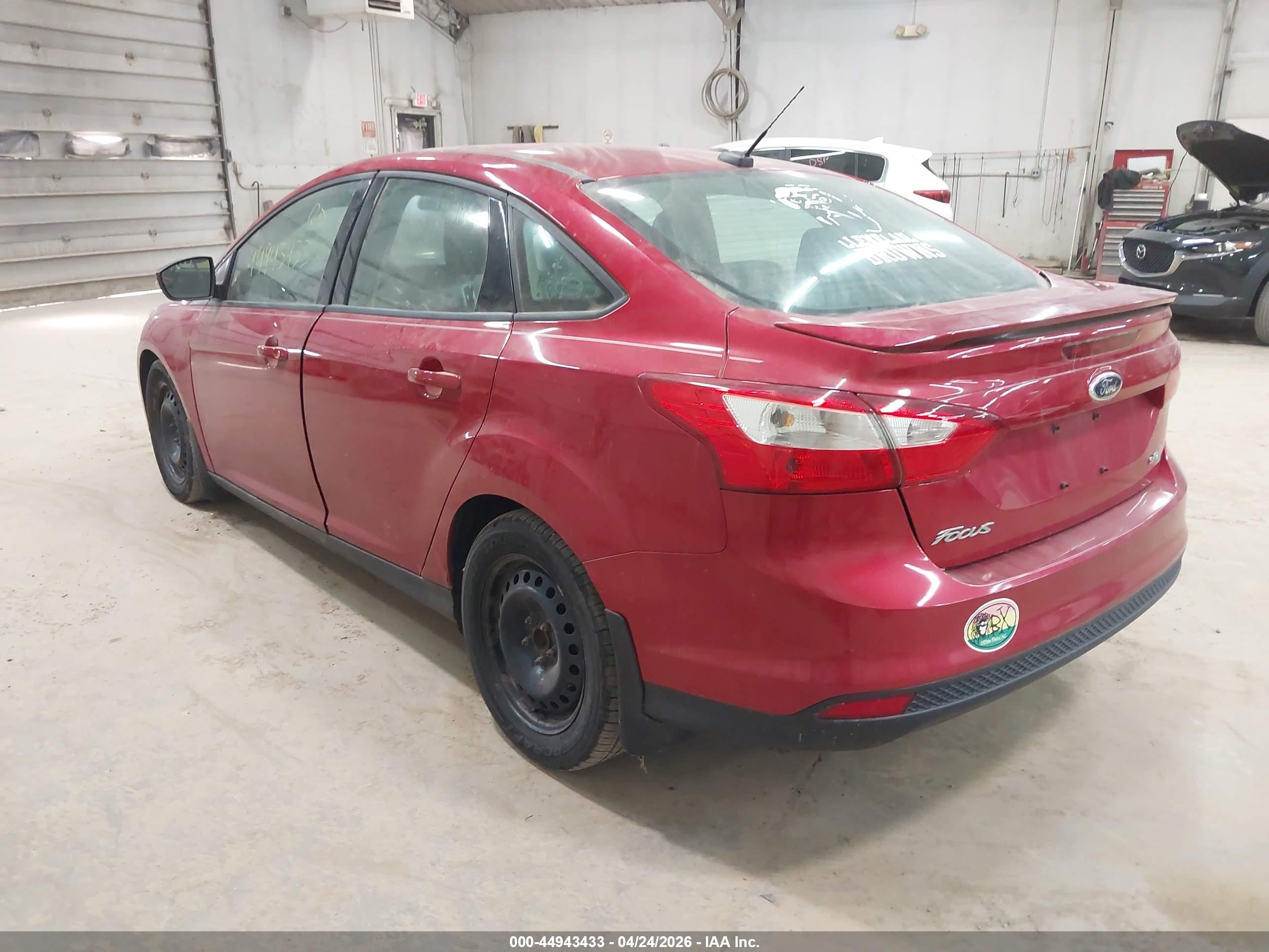 FORD FOCUS image 3