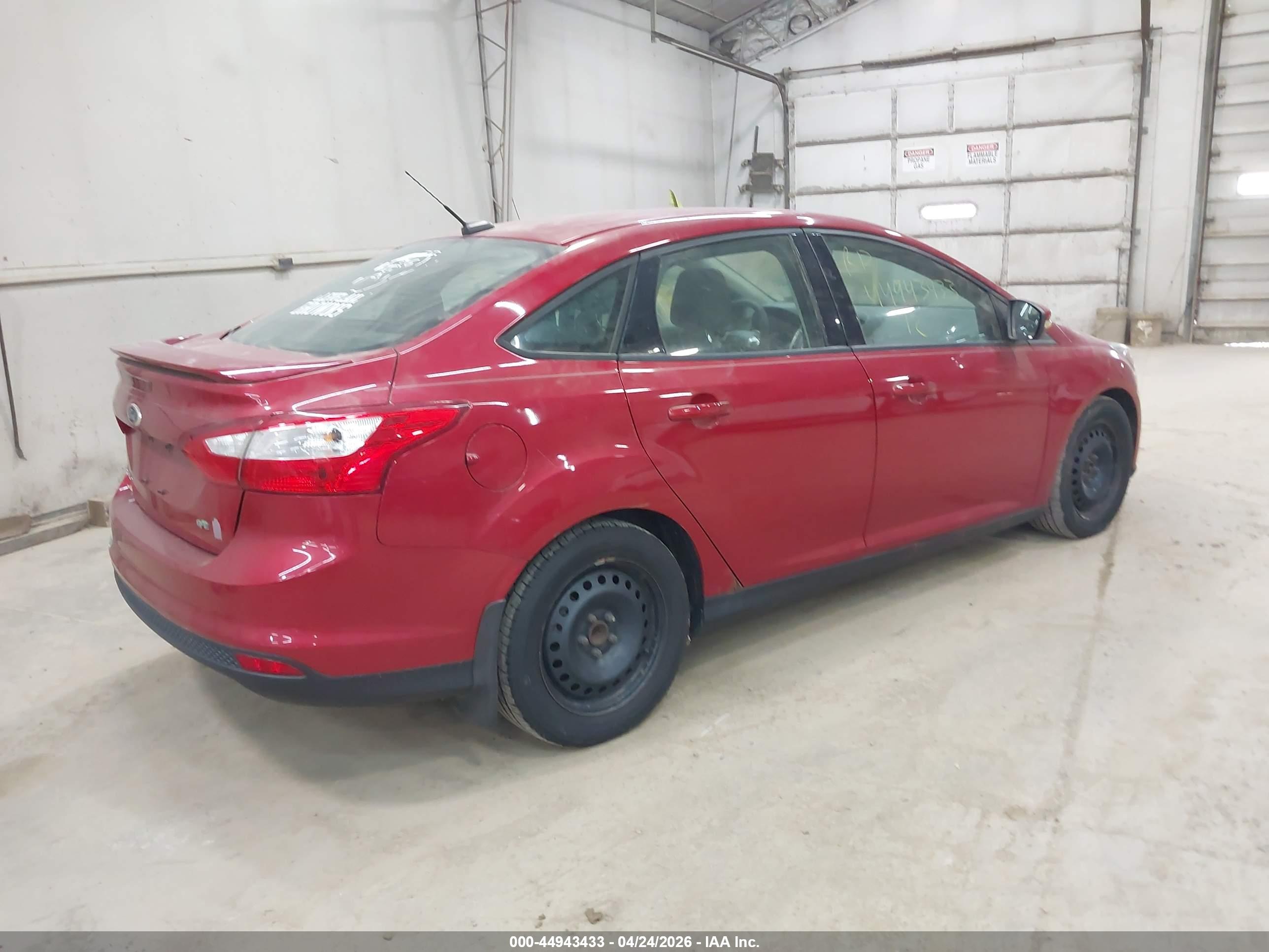FORD FOCUS image 4
