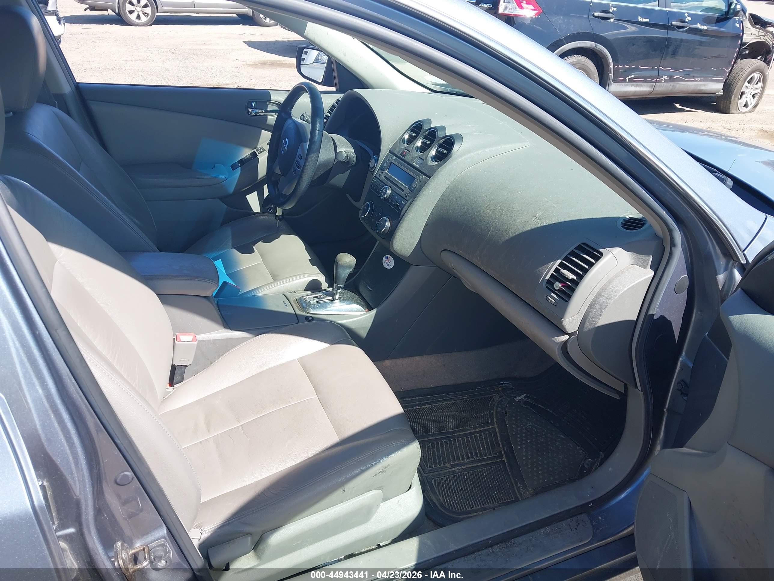 NISSAN ALTIMA image 5