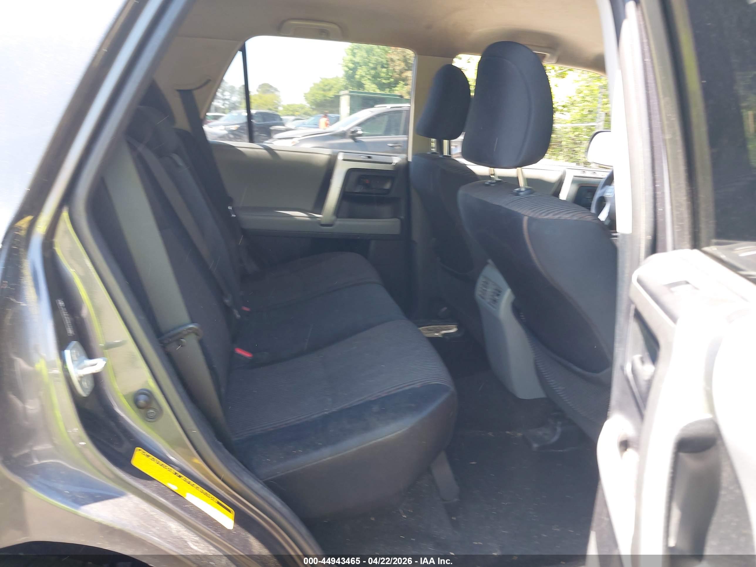 TOYOTA 4RUNNER image 8