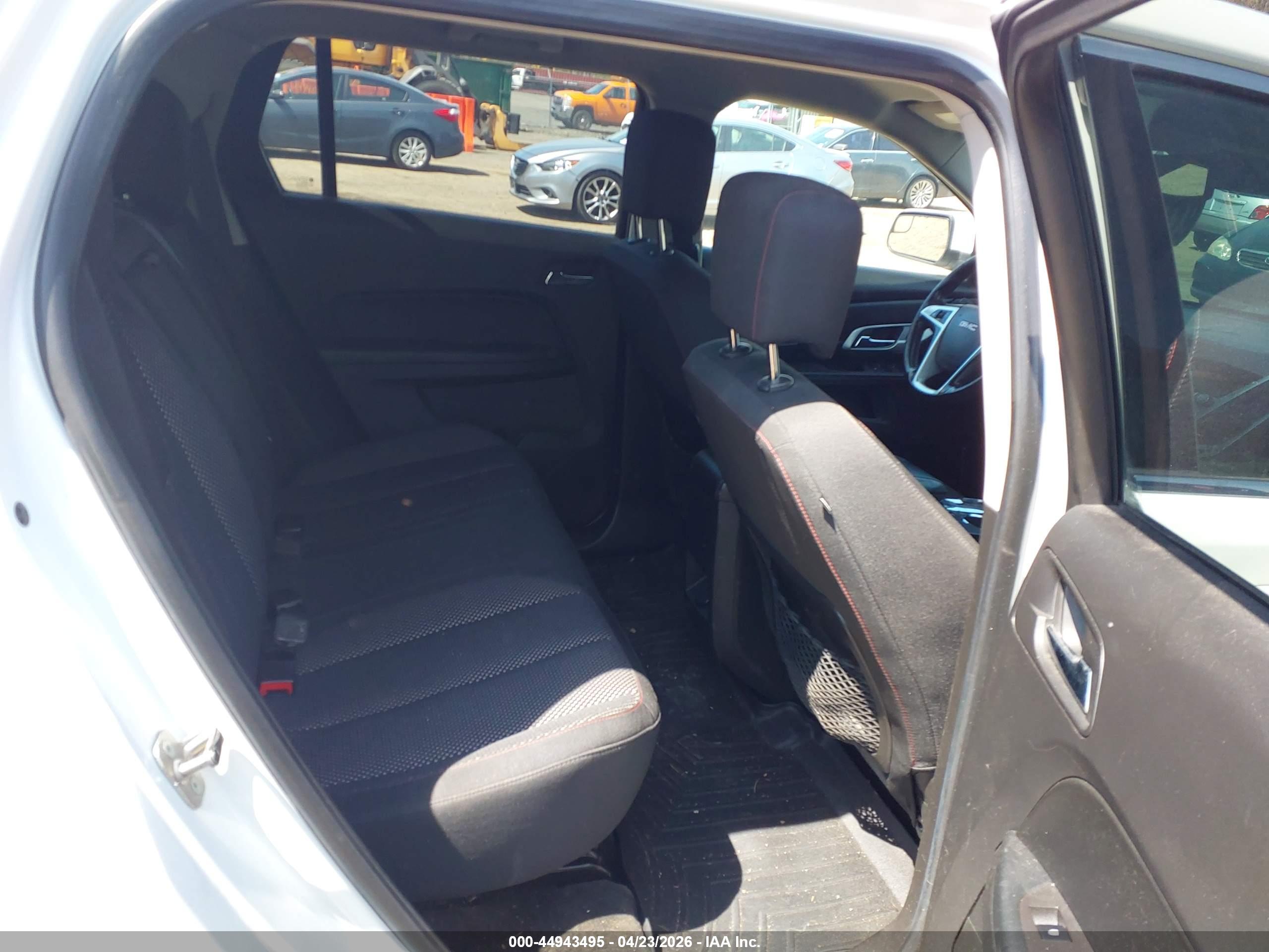 GMC TERRAIN image 8