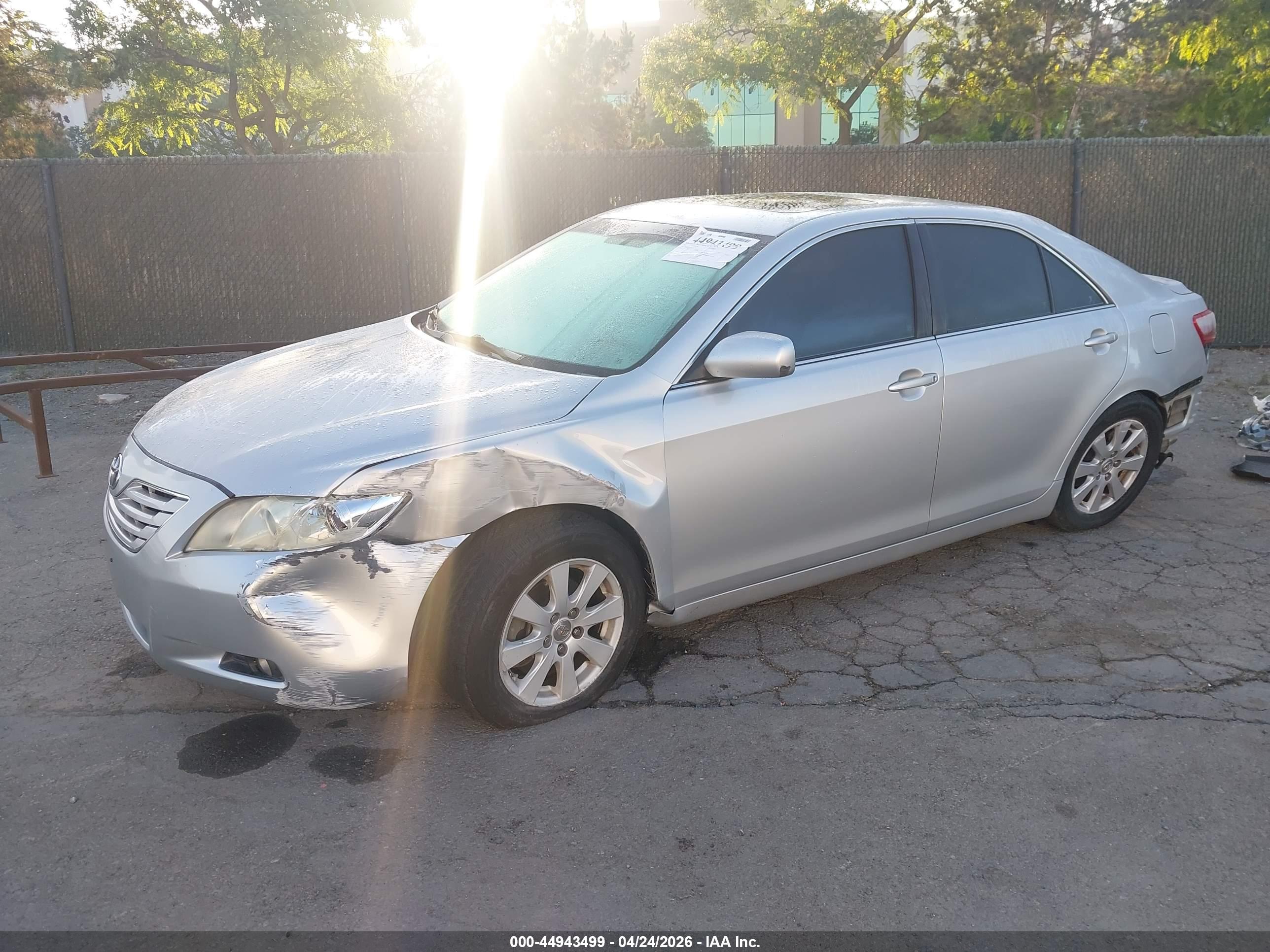 TOYOTA CAMRY image 2