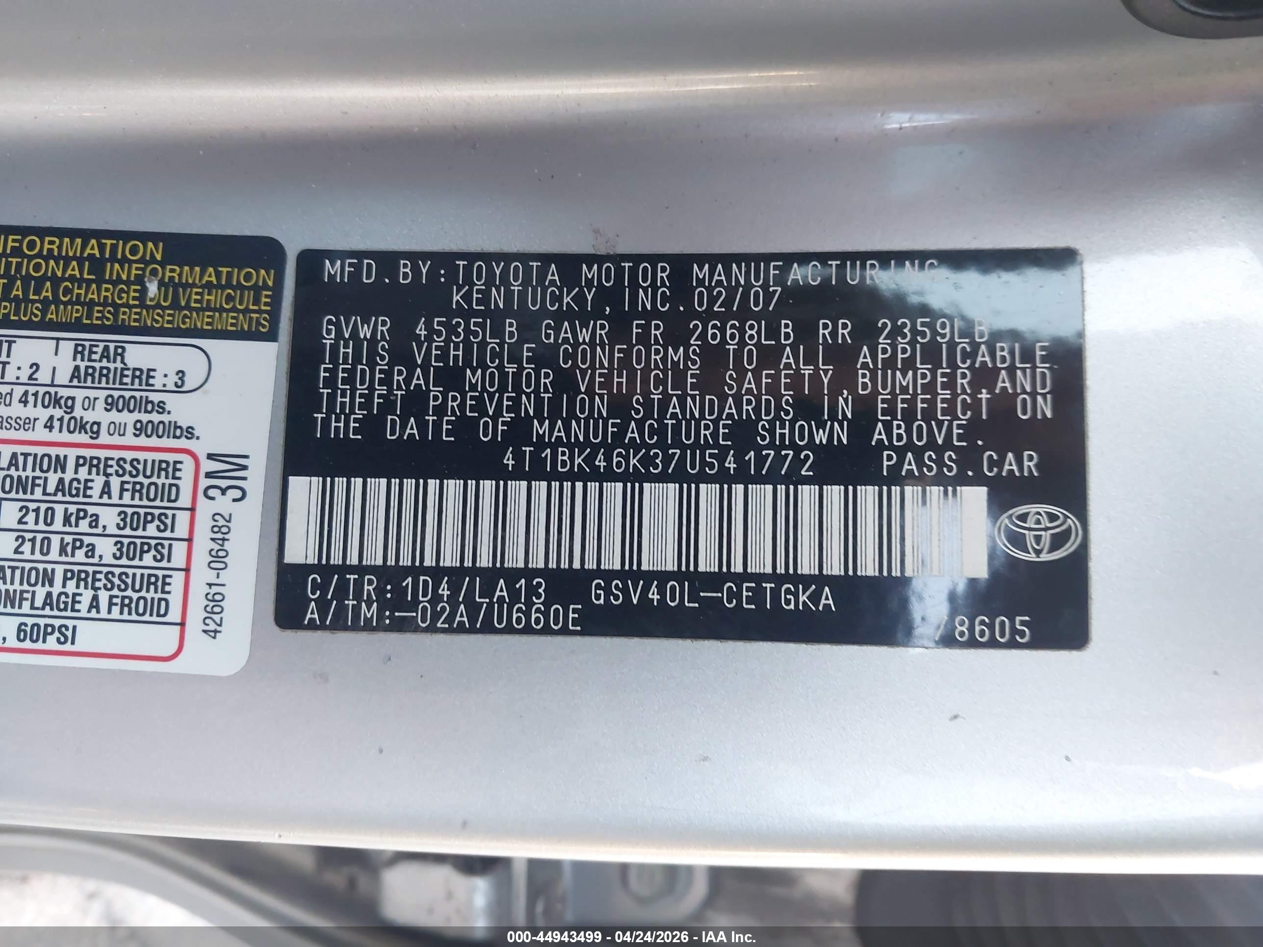 TOYOTA CAMRY image 9