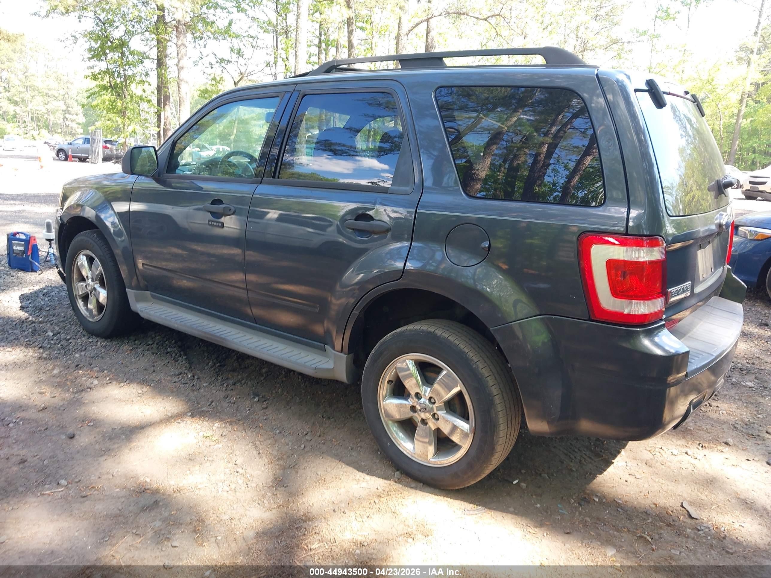 FORD ESCAPE image 3