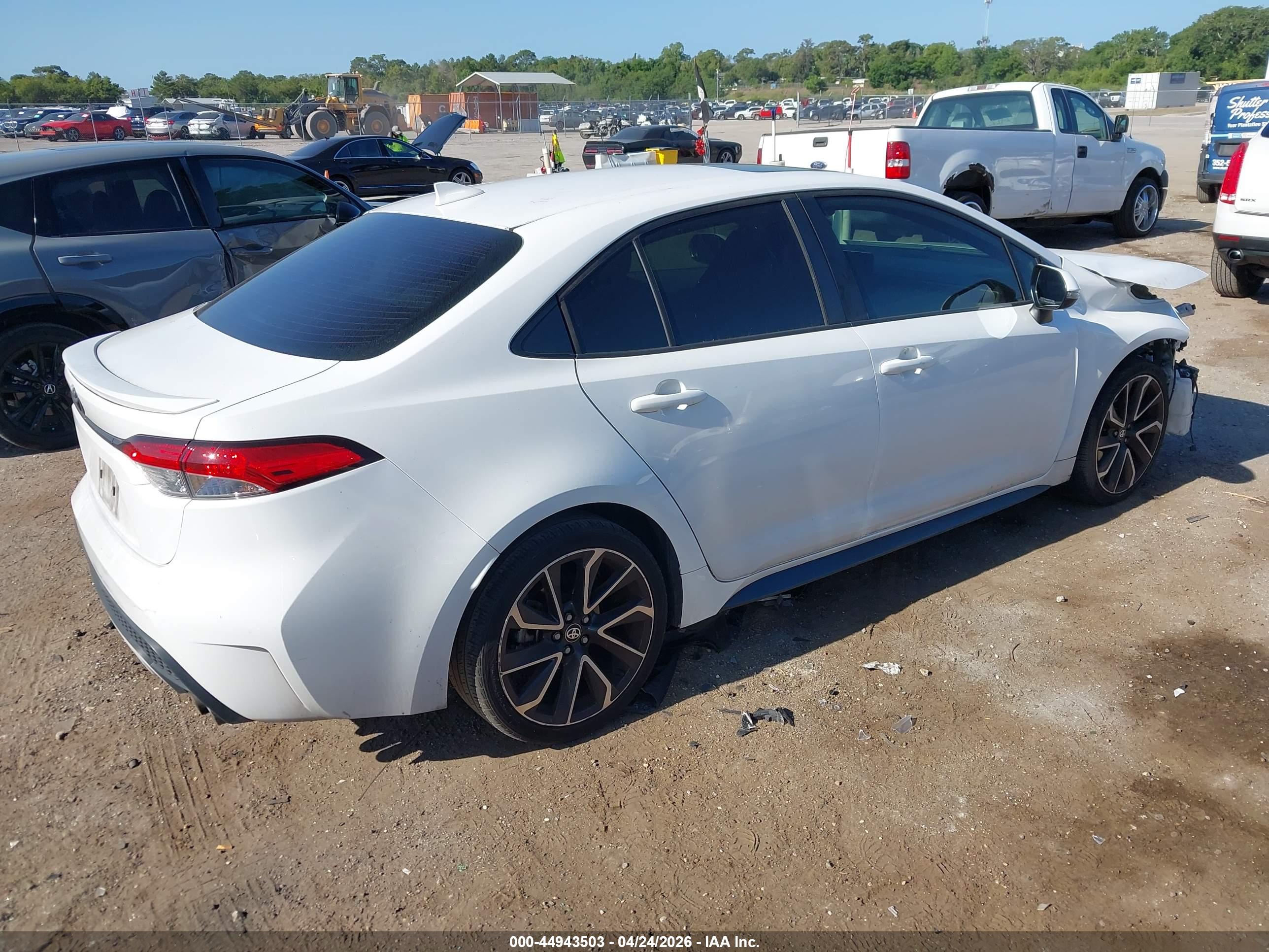 TOYOTA COROLLA image 4