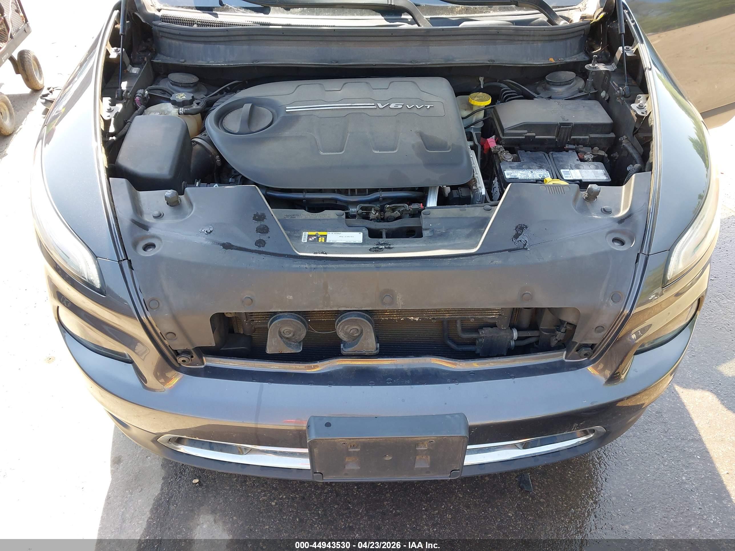 JEEP CHEROKEE image 10