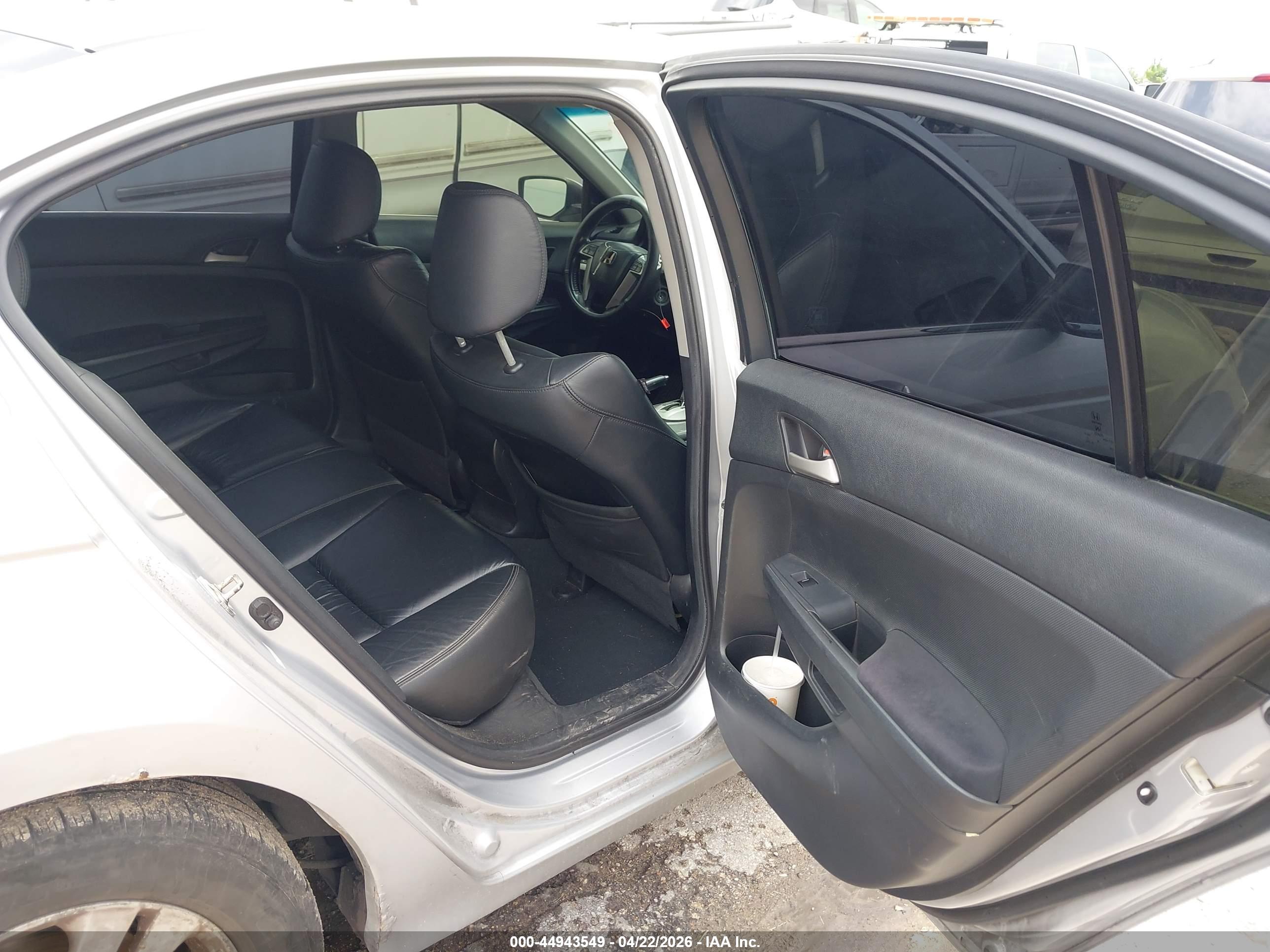 HONDA ACCORD image 8