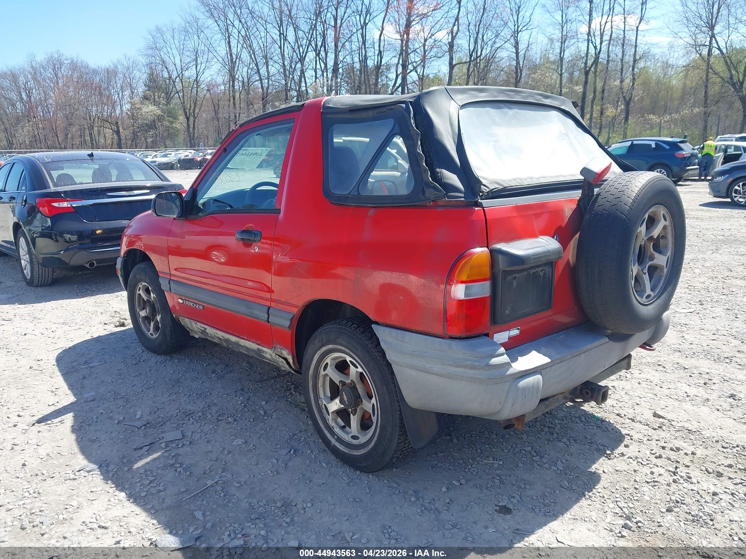CHEVROLET TRACKER image 3