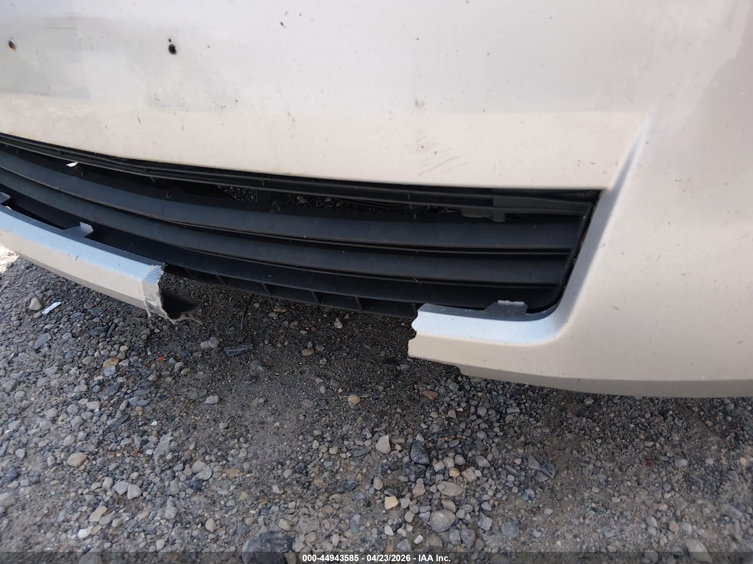 PONTIAC VIBE image 6