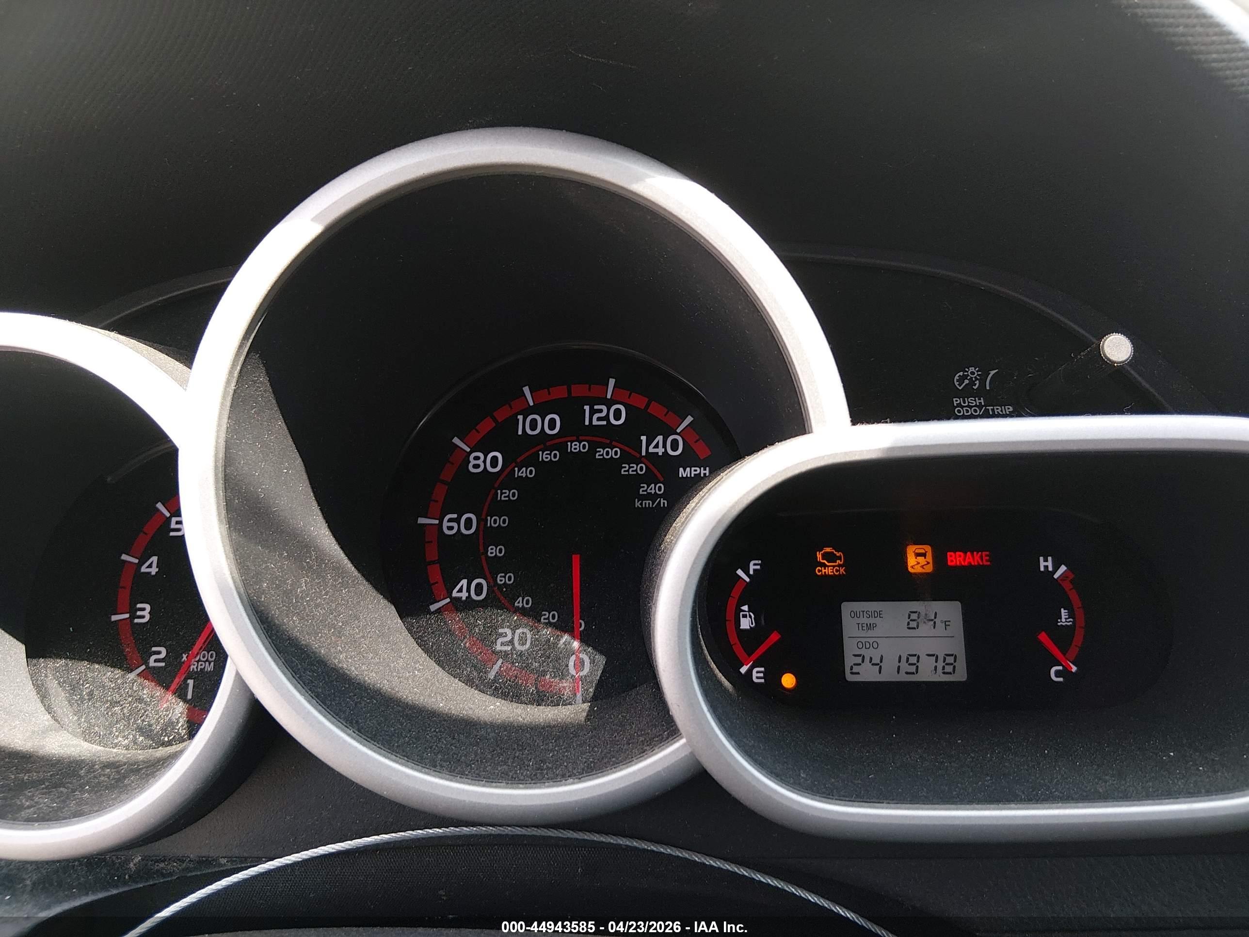 PONTIAC VIBE image 7