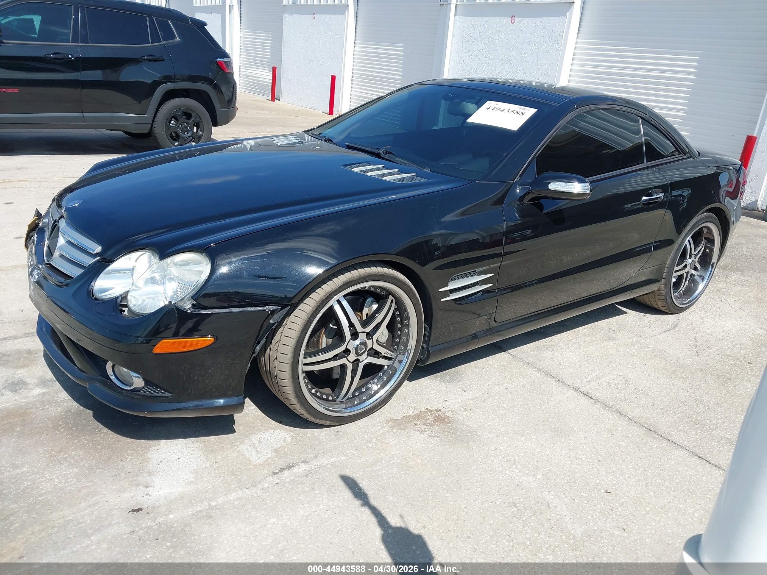 MERCEDES-BENZ SL image 2