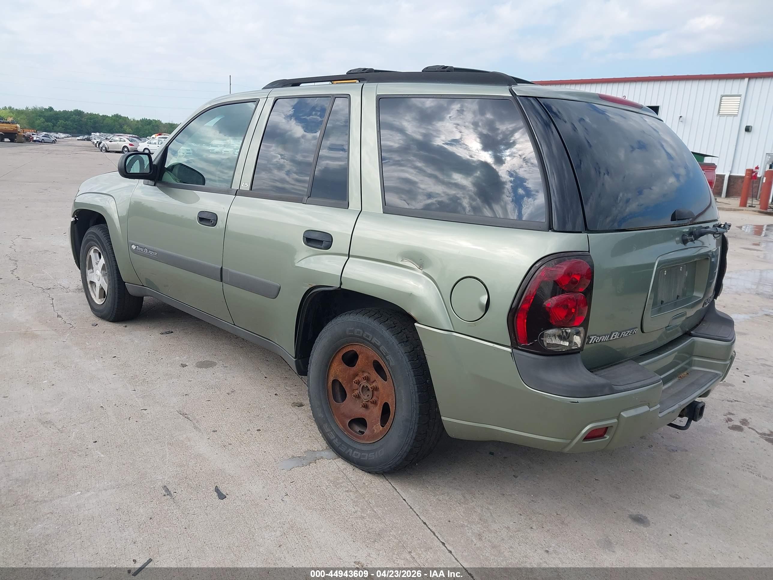 CHEVROLET TRAILBLAZER image 3