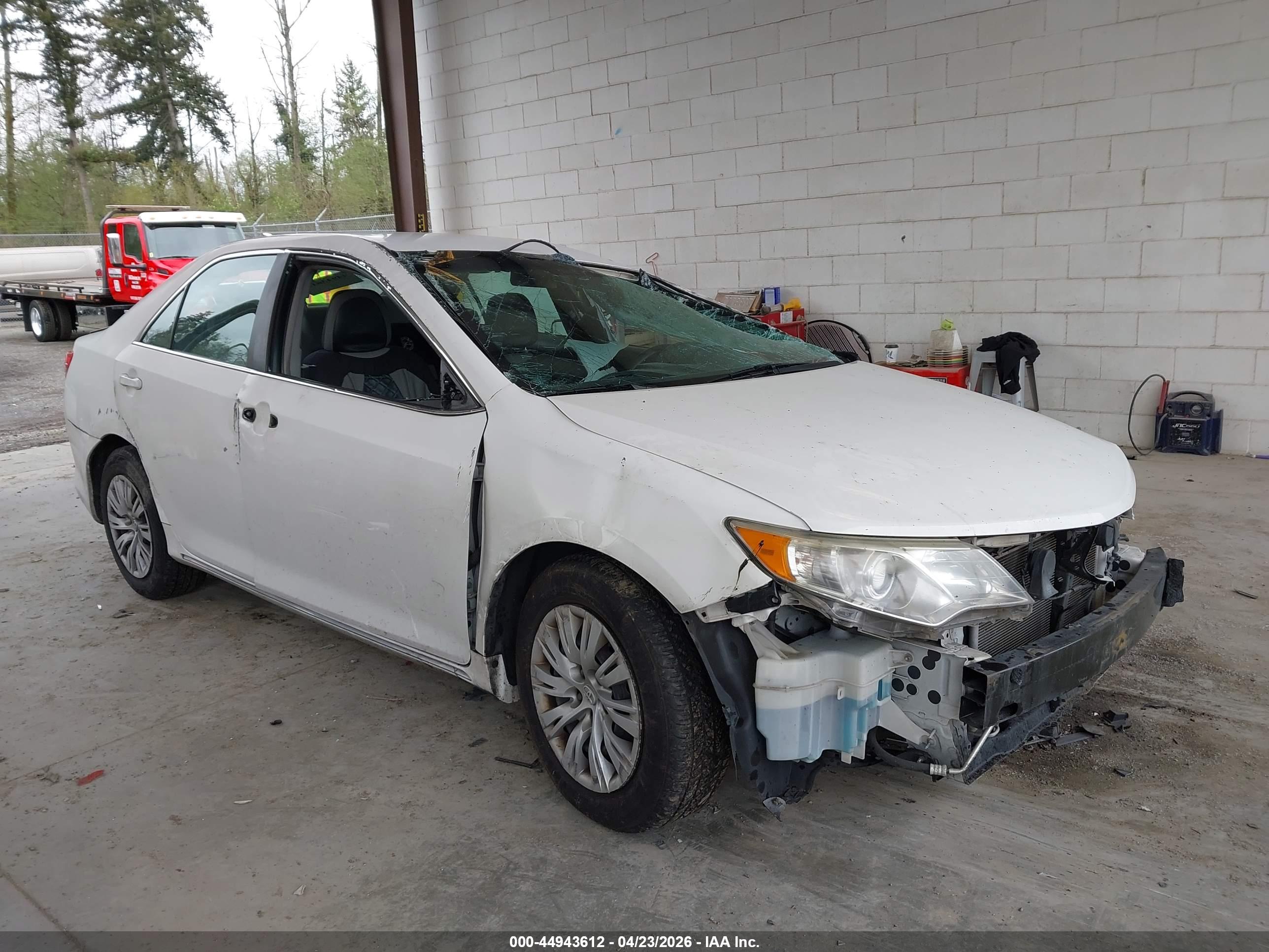 TOYOTA CAMRY image 6