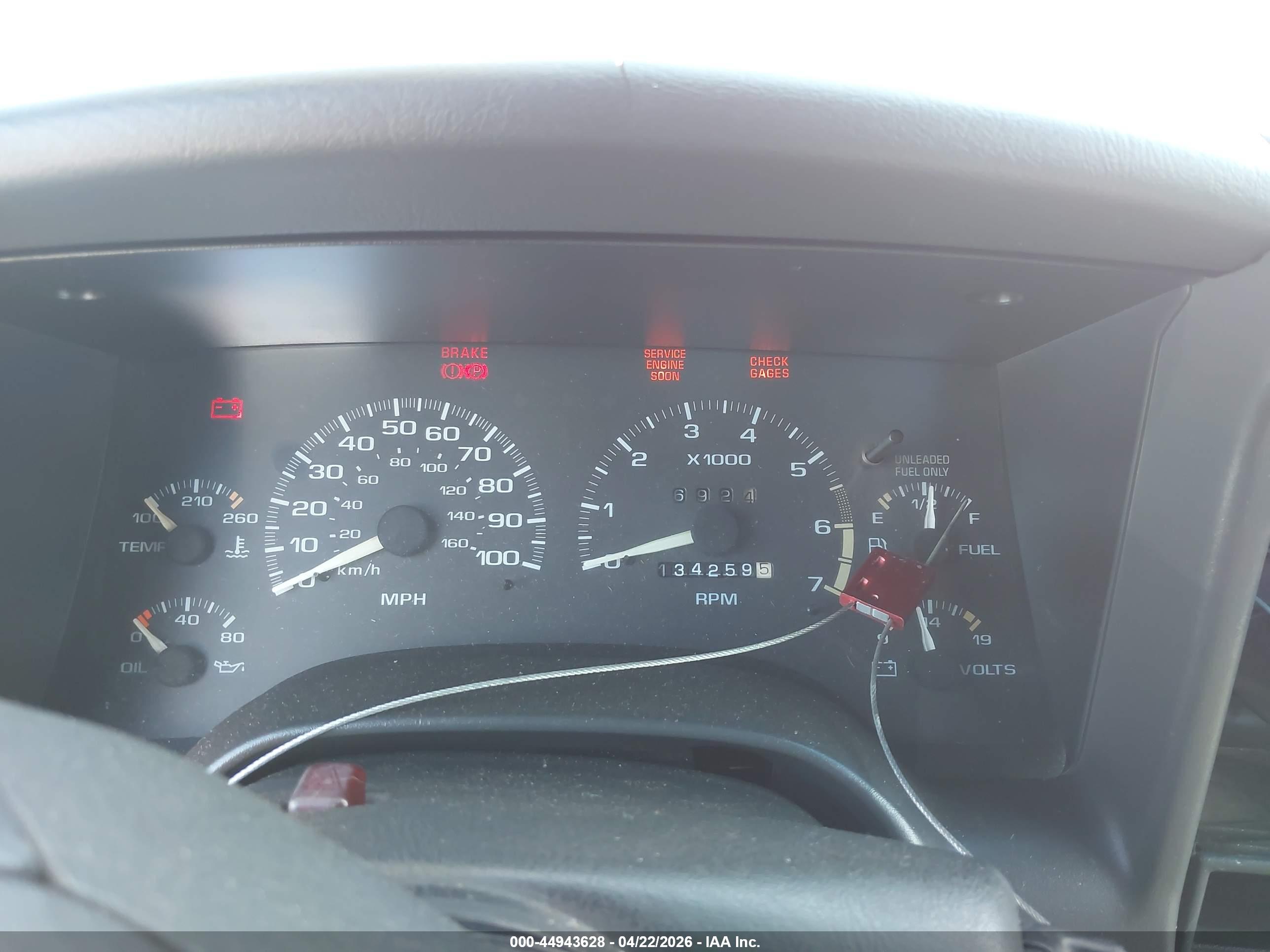 CHEVROLET S image 7