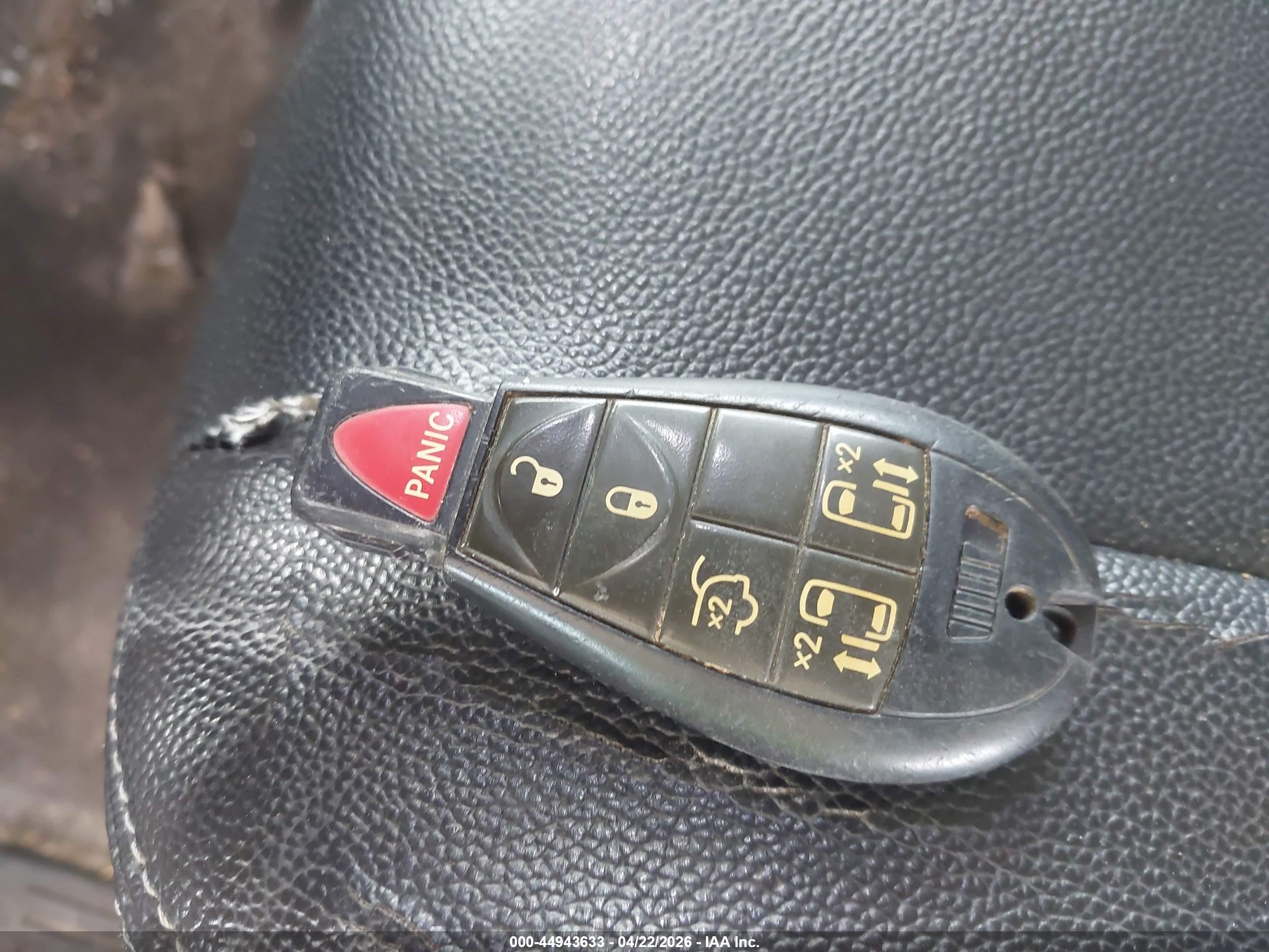 CHRYSLER TOWN image 11