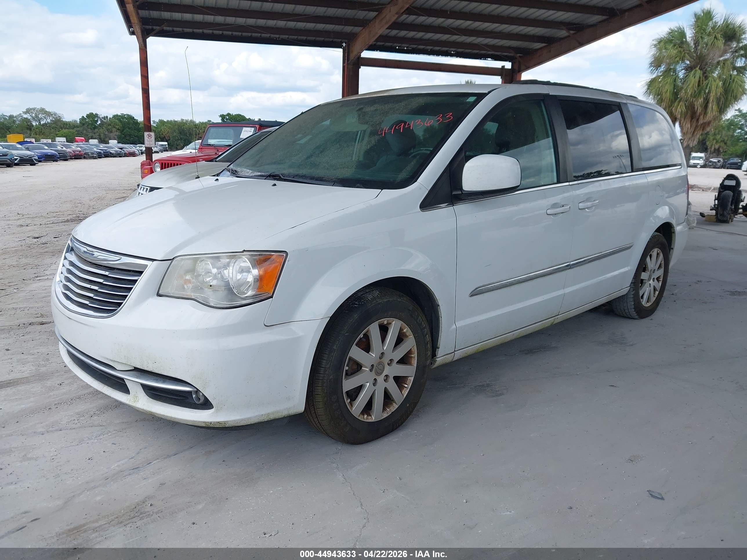 CHRYSLER TOWN image 2